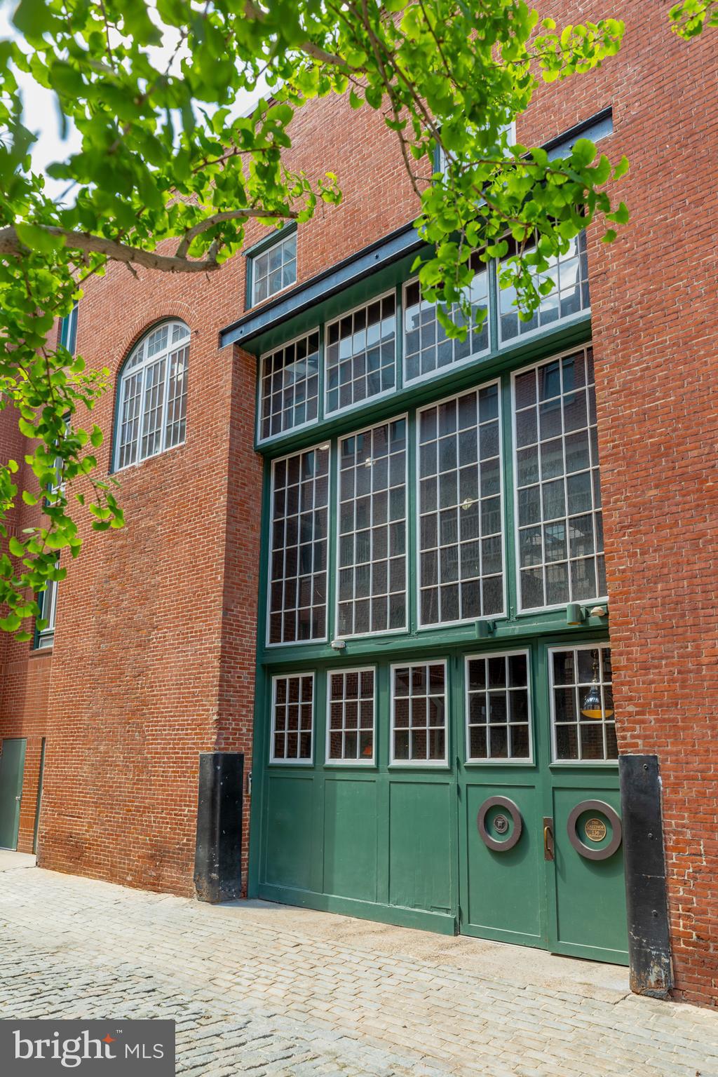 130-36 N Bread St #218