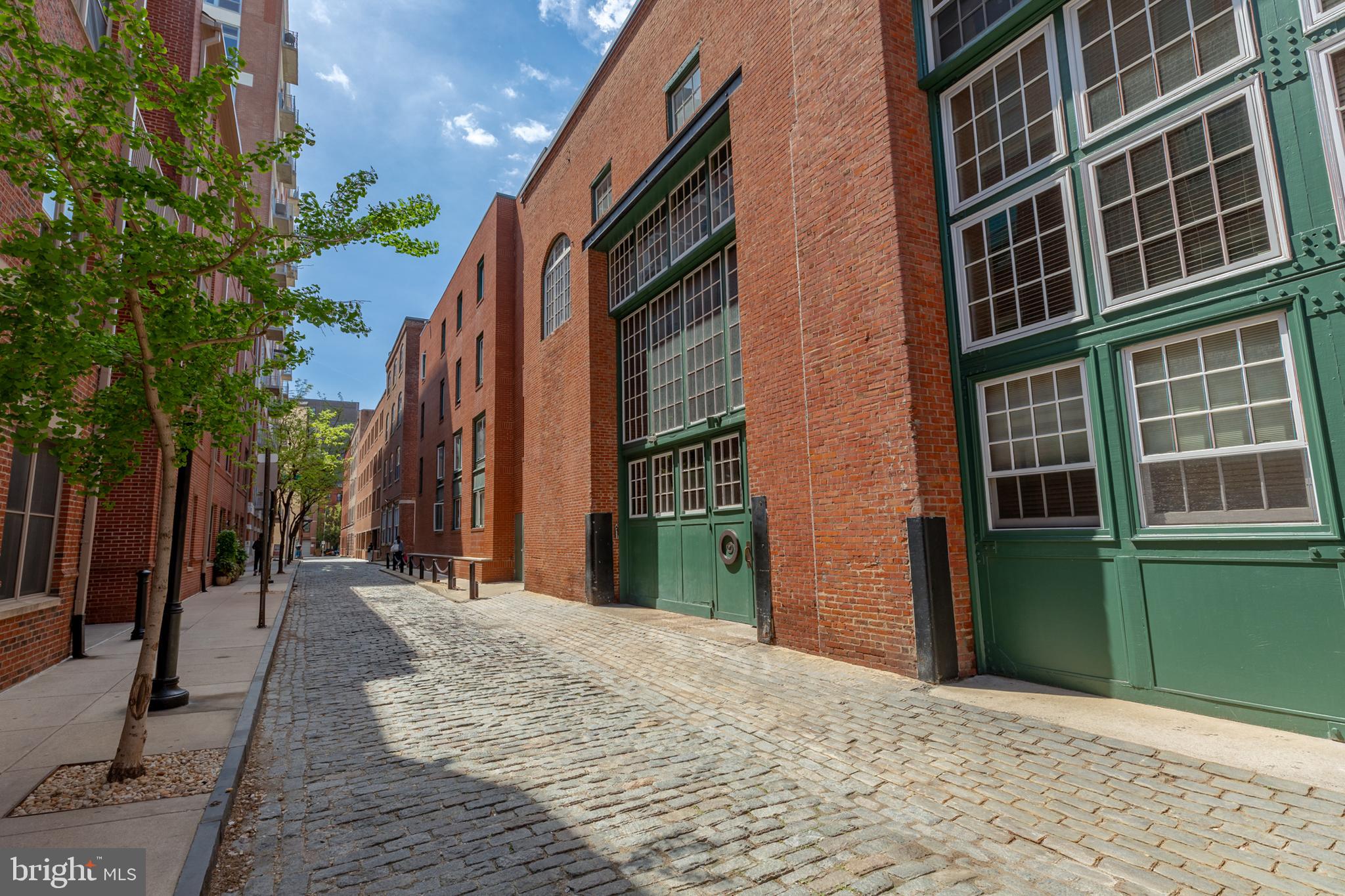 130-36 N Bread St #218