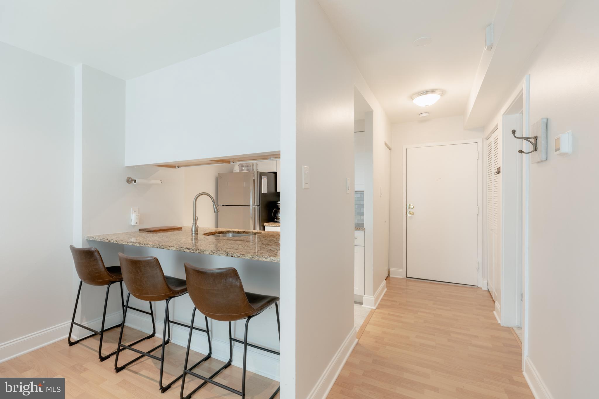 130-36 N Bread St #218