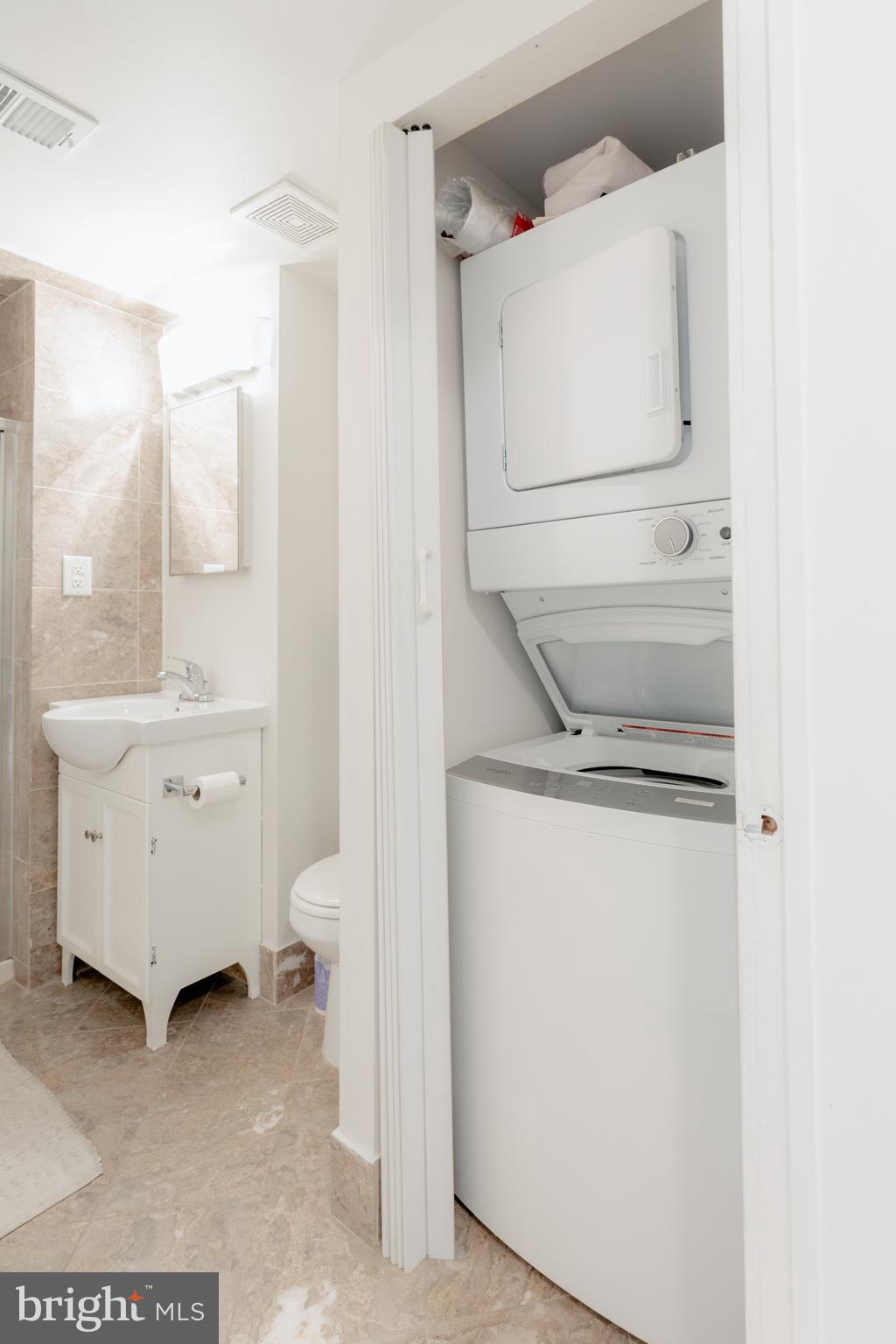 130-36 N Bread St #218