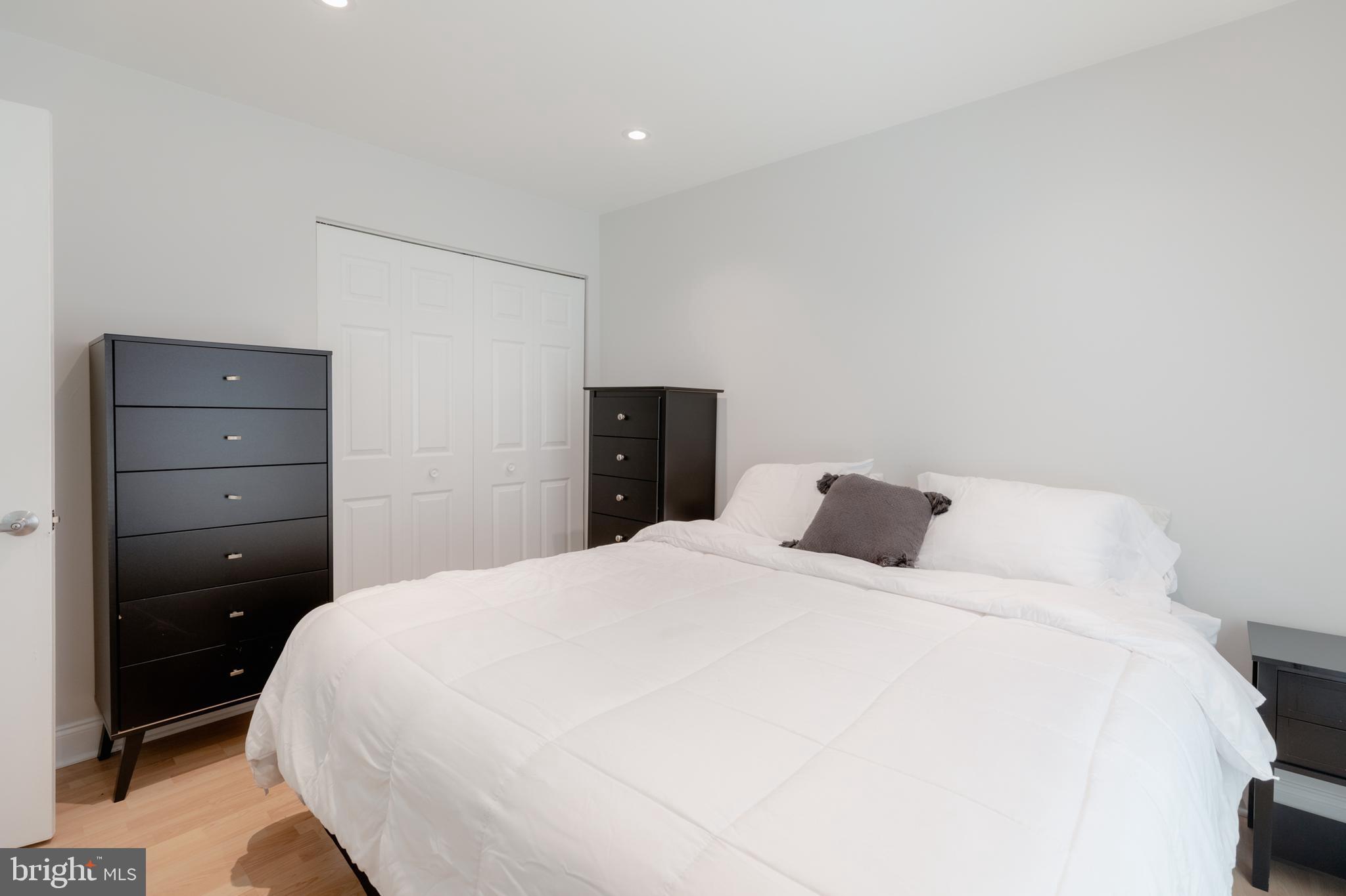 130-36 N Bread St #218