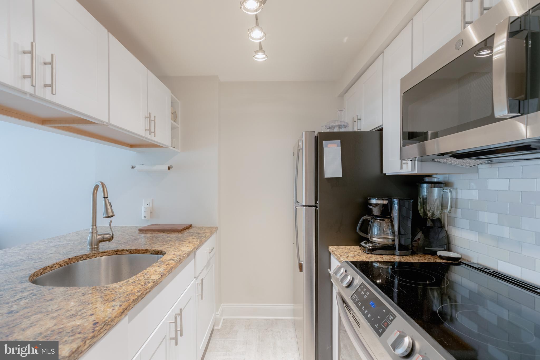 130-36 N Bread St #218