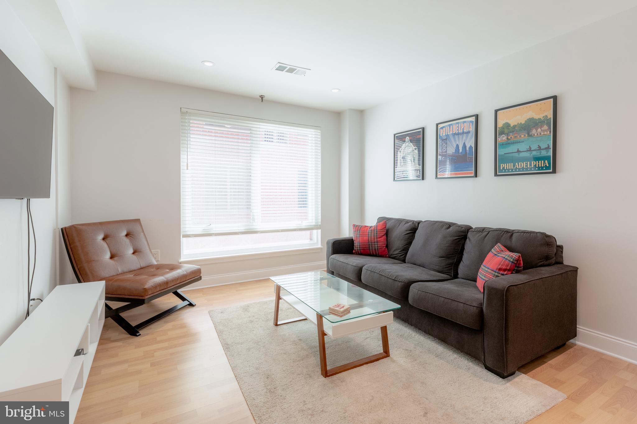 130-36 N Bread St #218