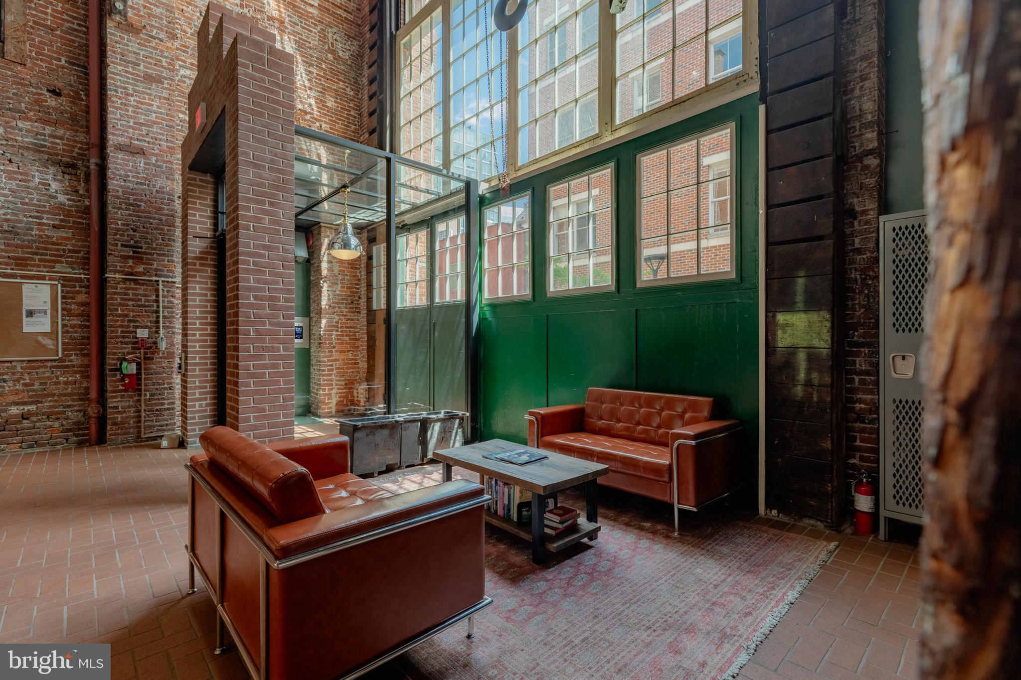 130-36 N Bread St #218