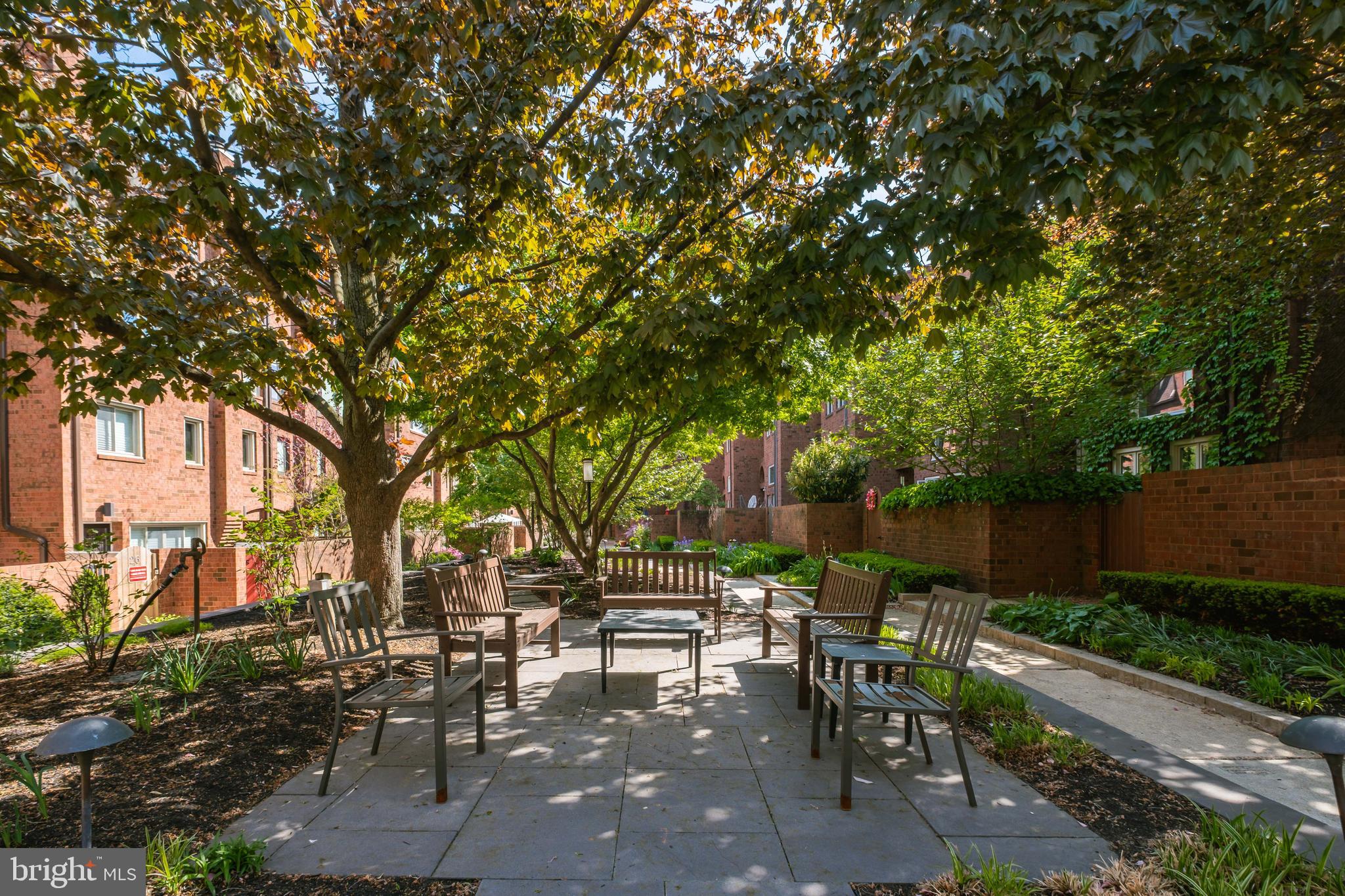 1 CHRISTIAN STREET 44L