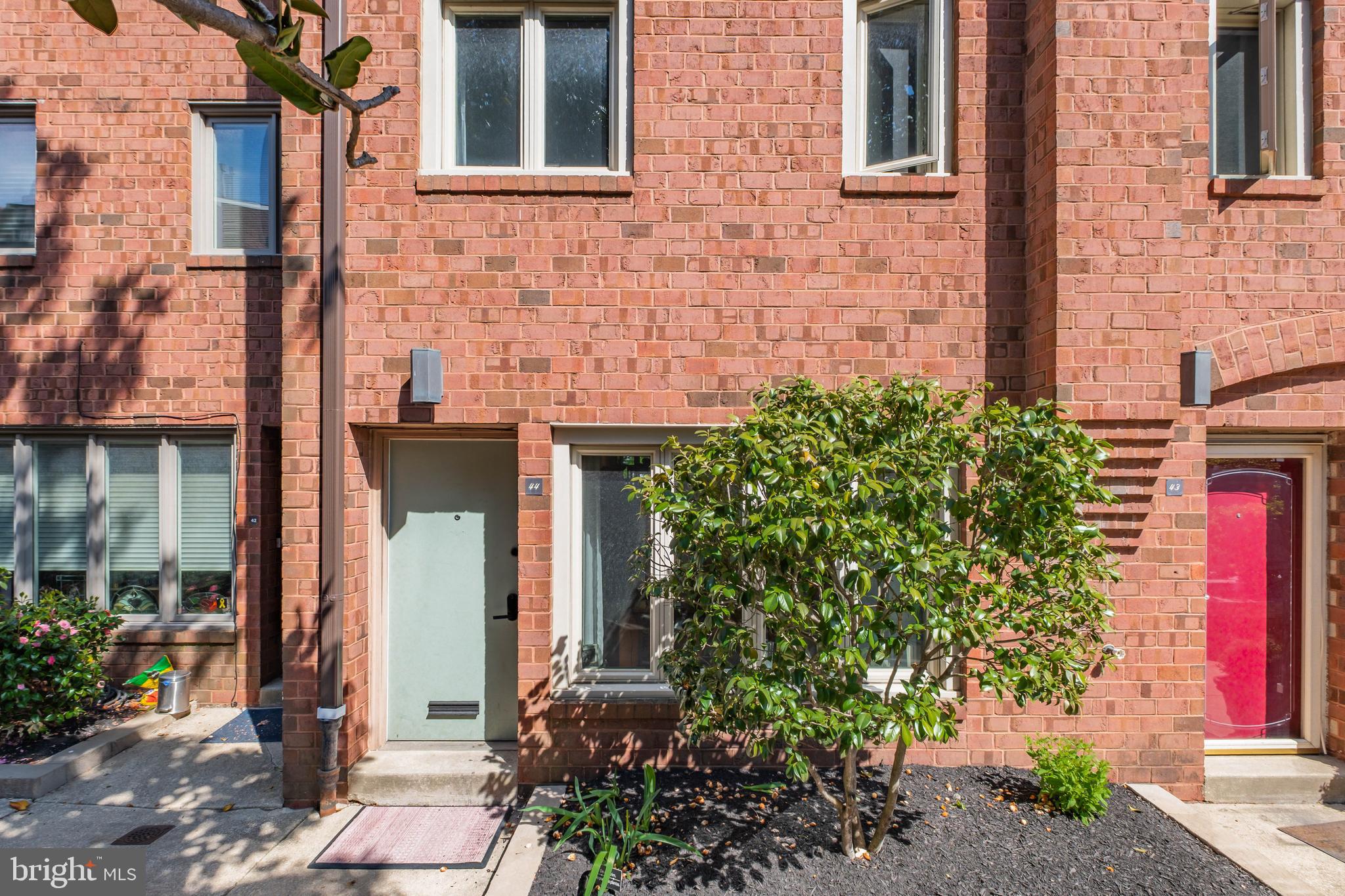 1 CHRISTIAN STREET 44L