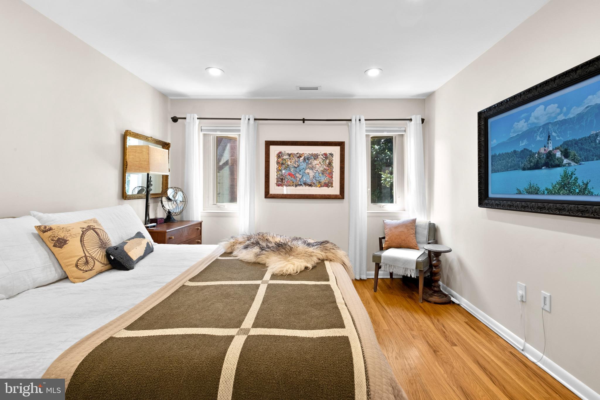 1 CHRISTIAN STREET 44L