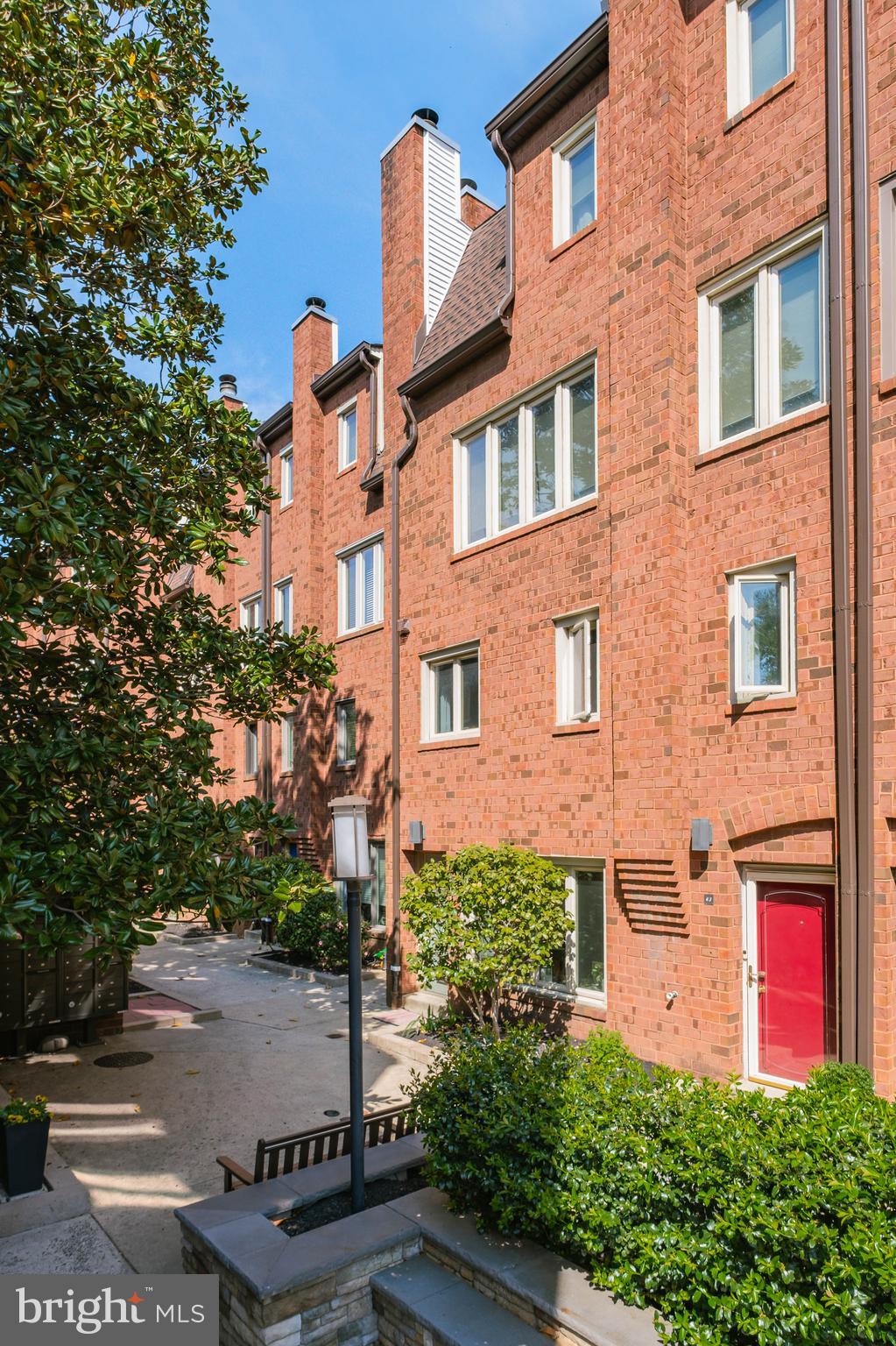 1 CHRISTIAN STREET 44L