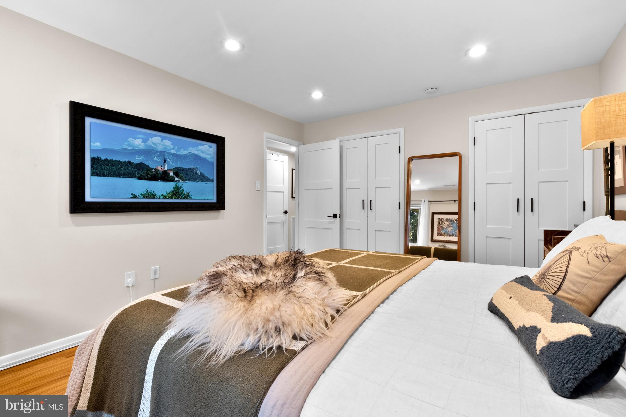 1 CHRISTIAN STREET 44L