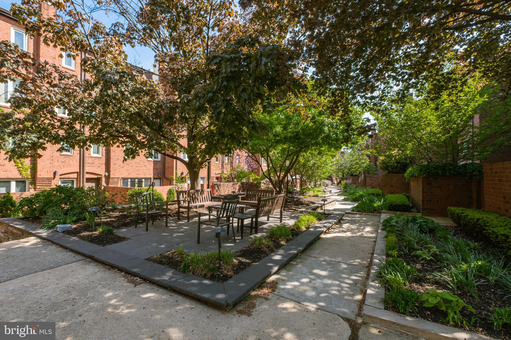 1 CHRISTIAN STREET 44L