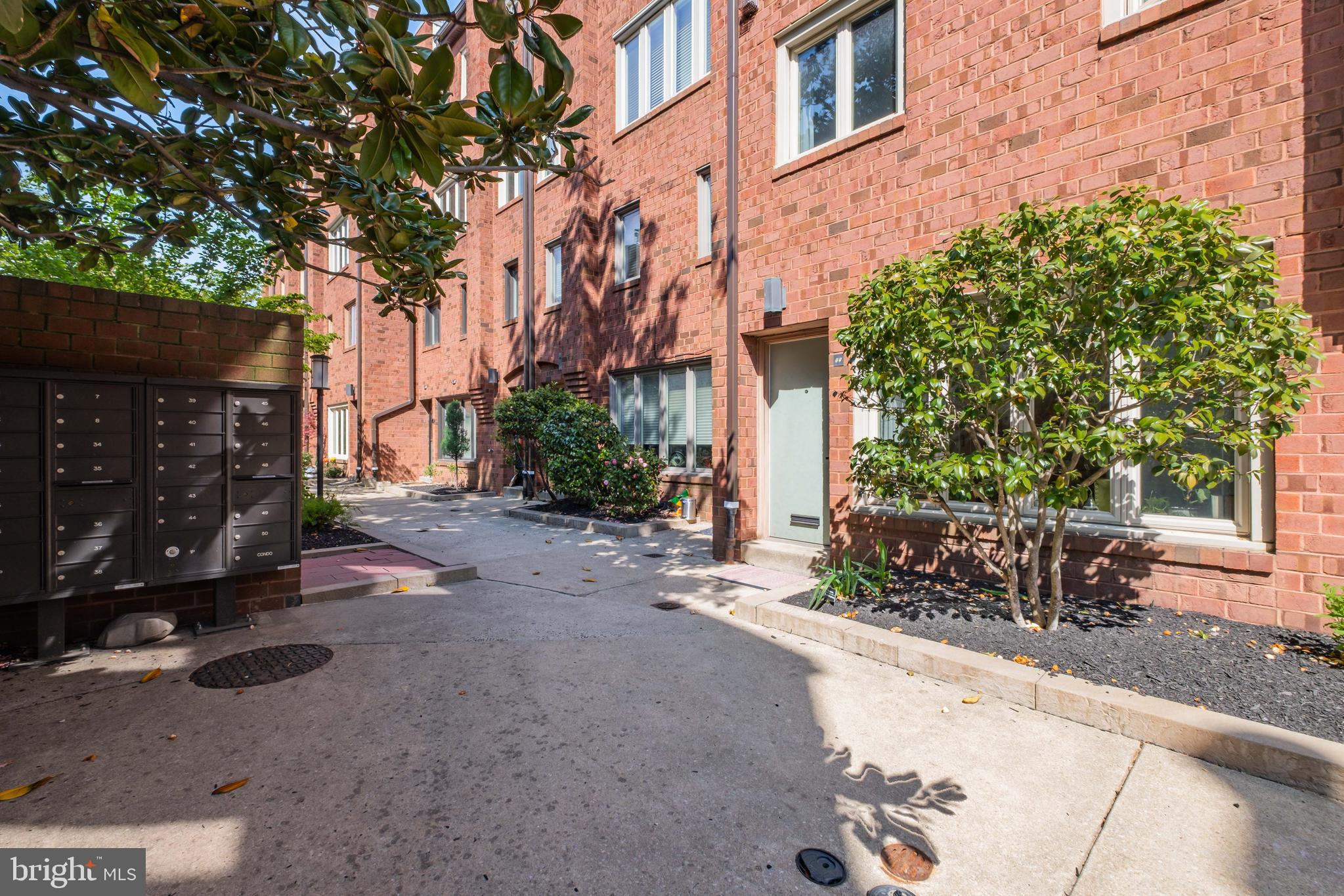 1 CHRISTIAN STREET 44L