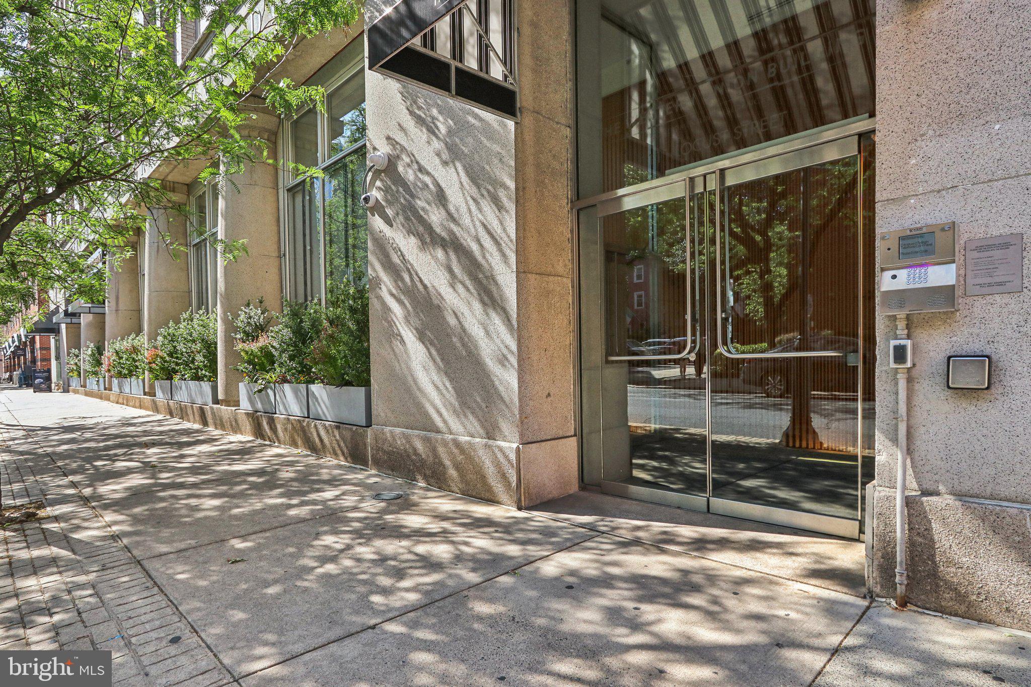 1101 LOCUST STREET 8B