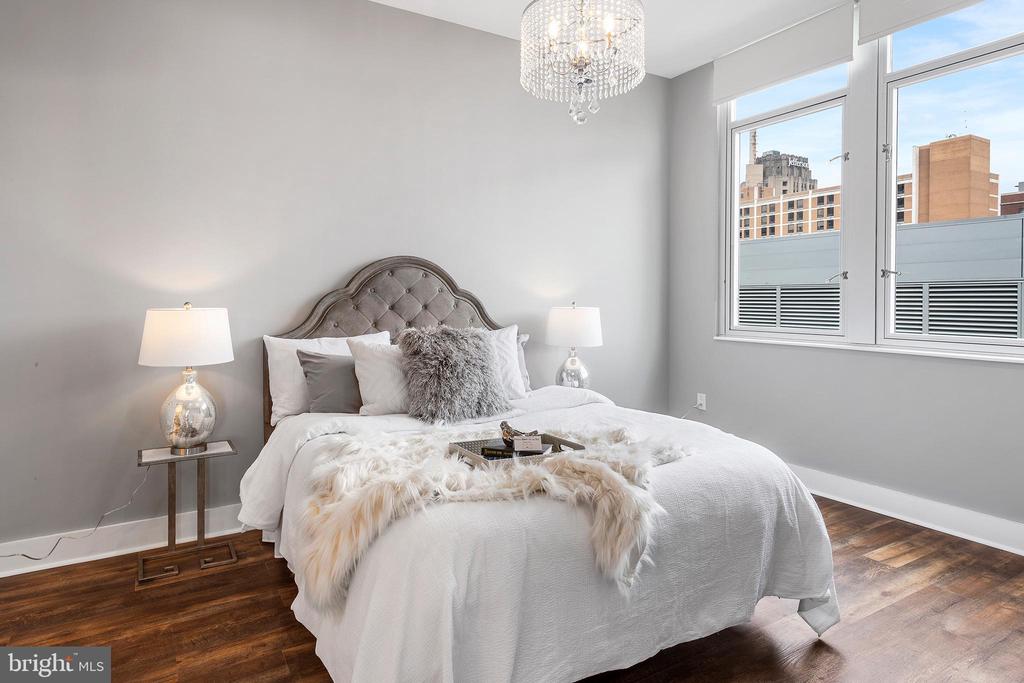 1101 LOCUST STREET 8B