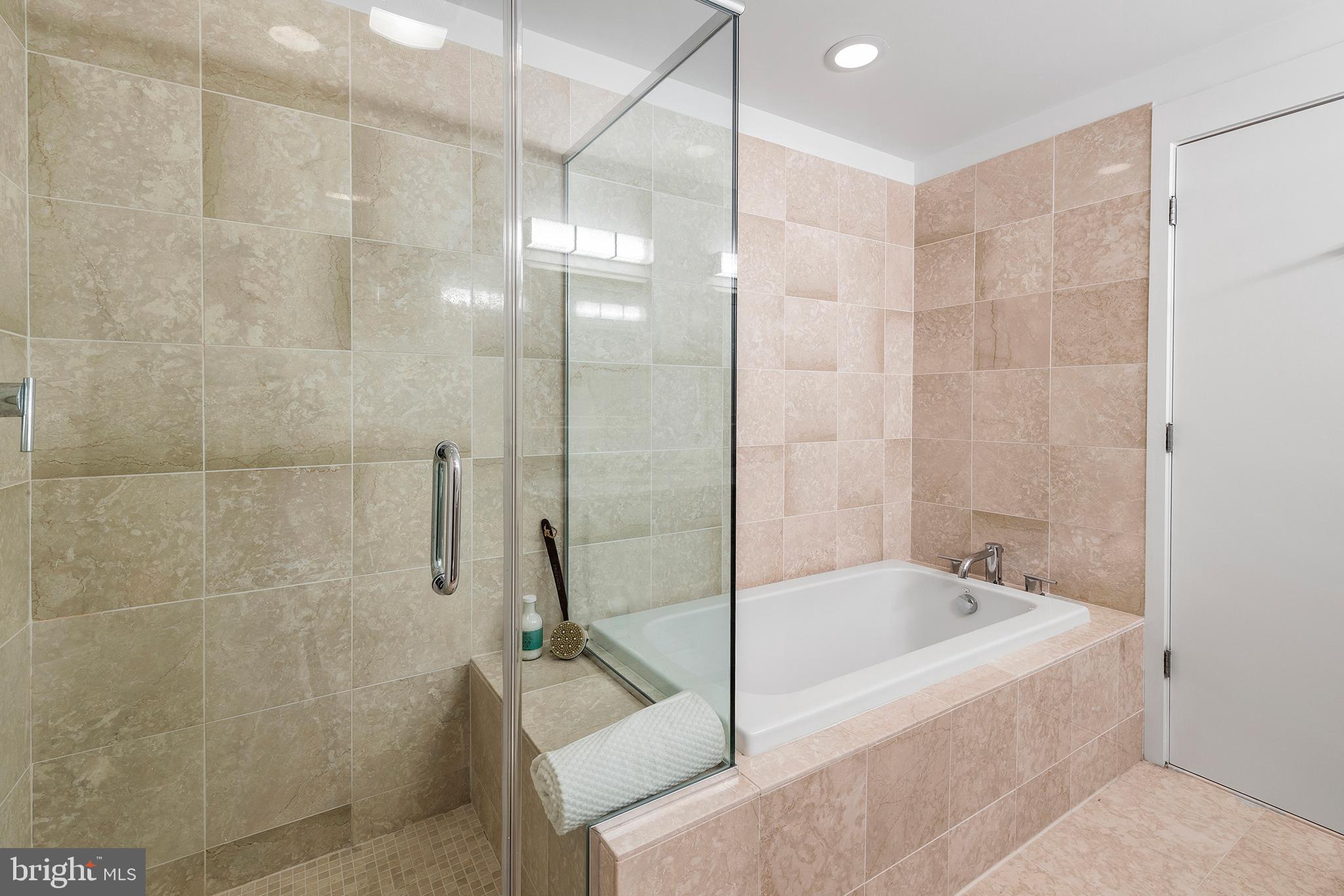 1101 LOCUST STREET 8B