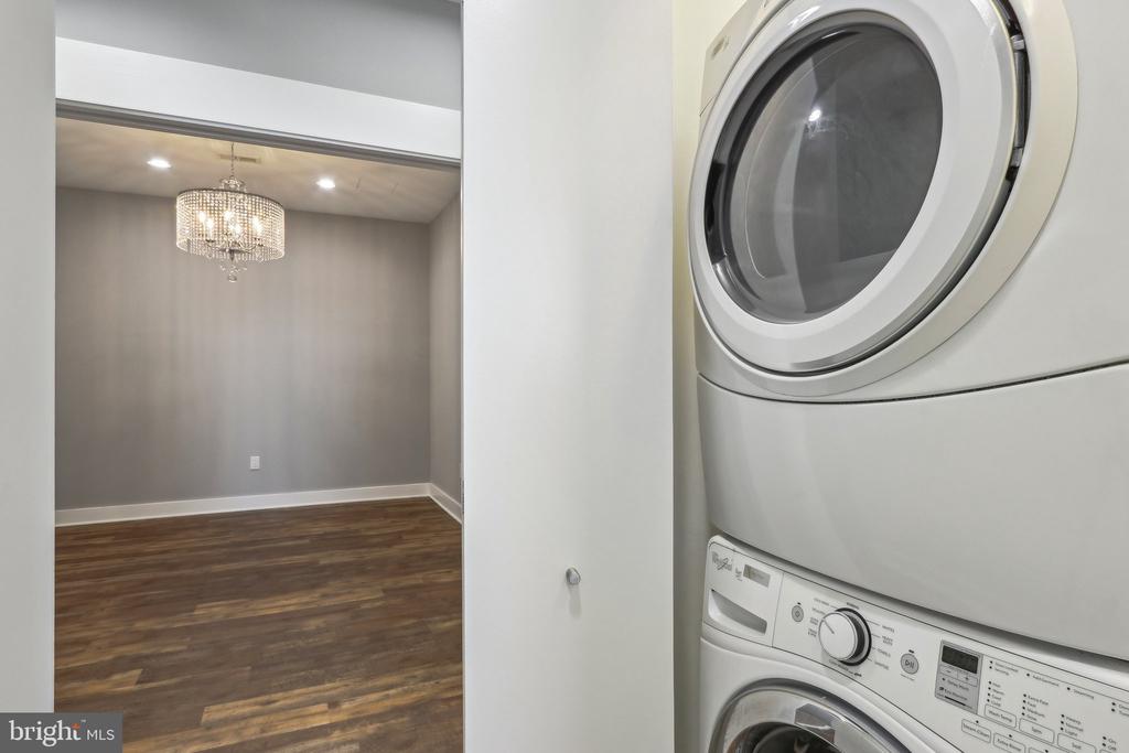 1101 LOCUST STREET 8B