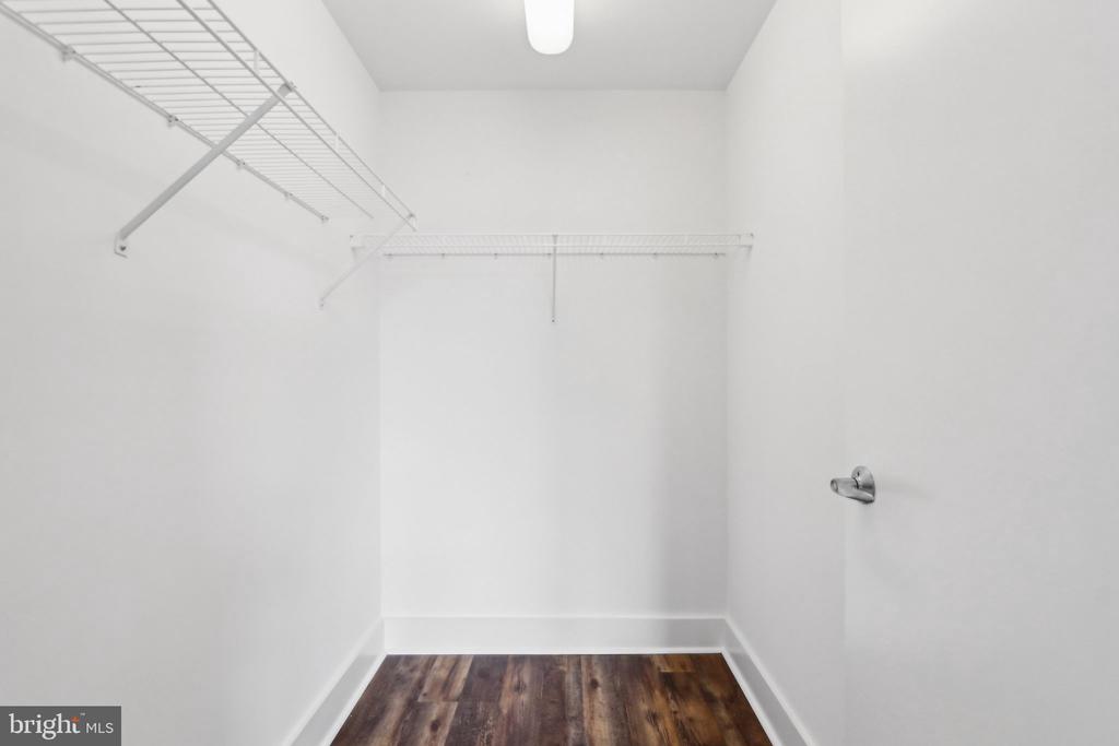 1101 LOCUST STREET 8B