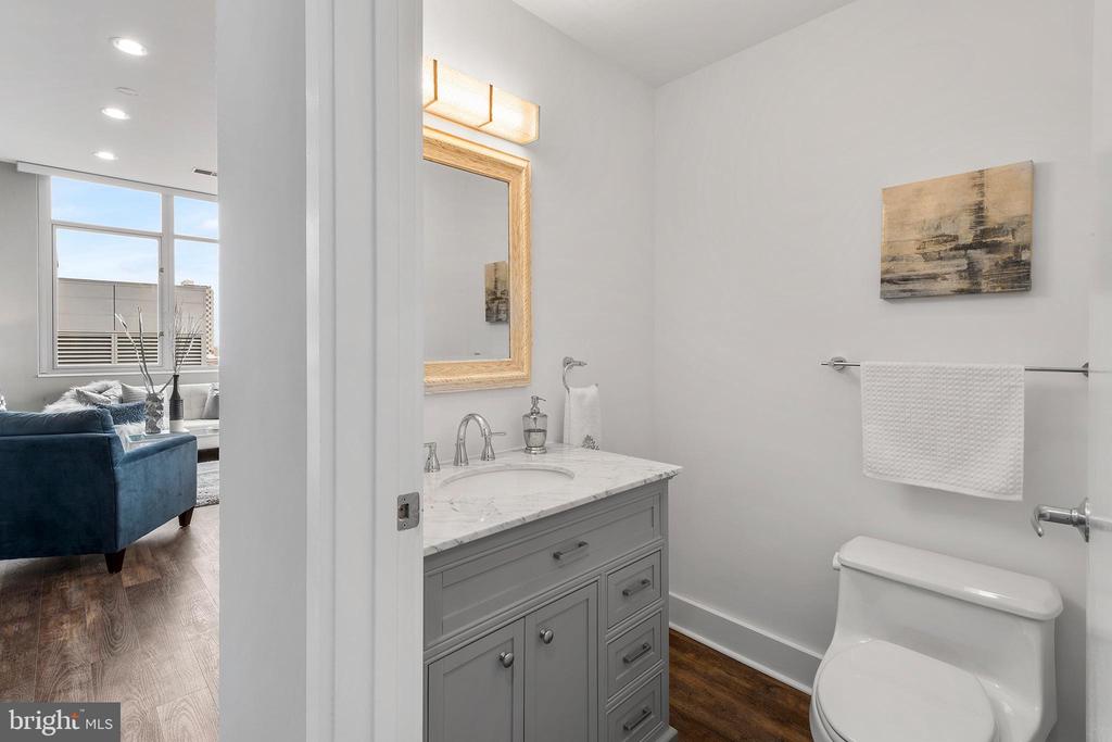 1101 LOCUST STREET 8B