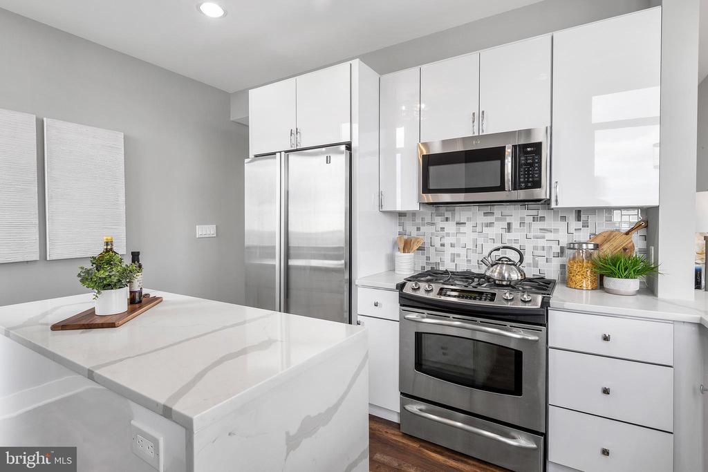 1101 LOCUST STREET 8B