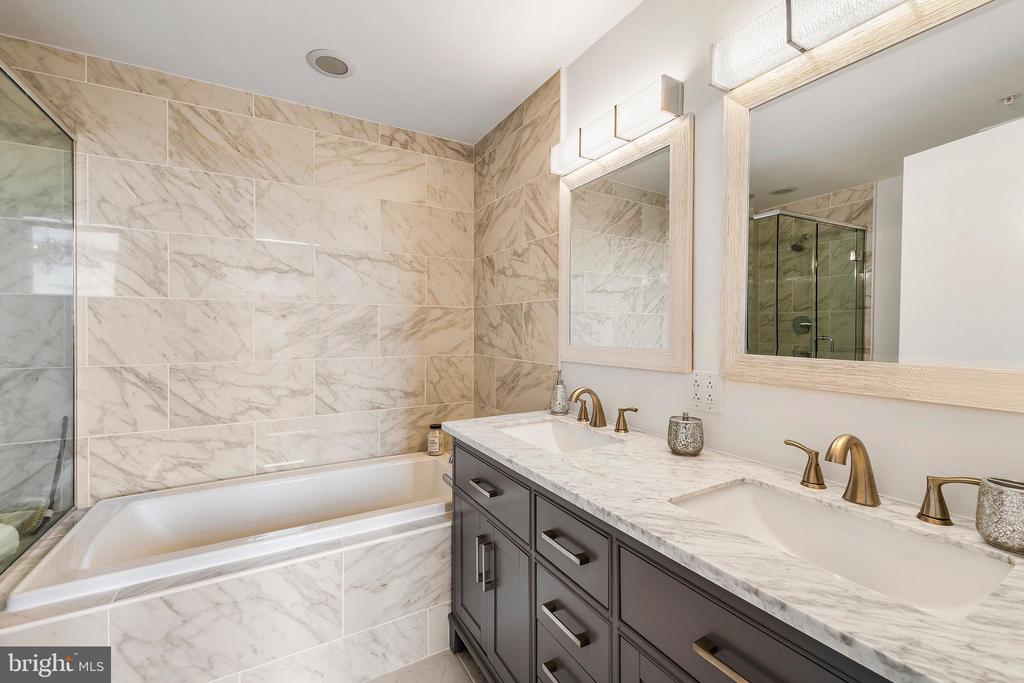 1101 LOCUST STREET 8B