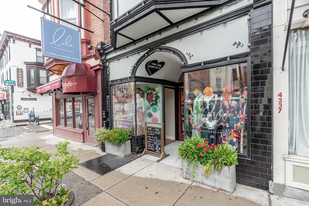 4339 MAIN ST #F