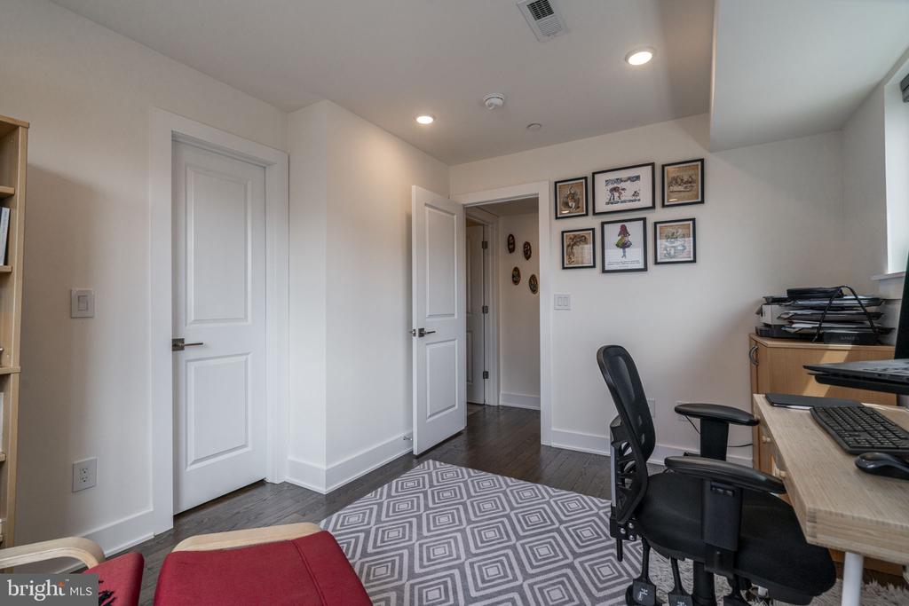 1012 S 20TH ST #3