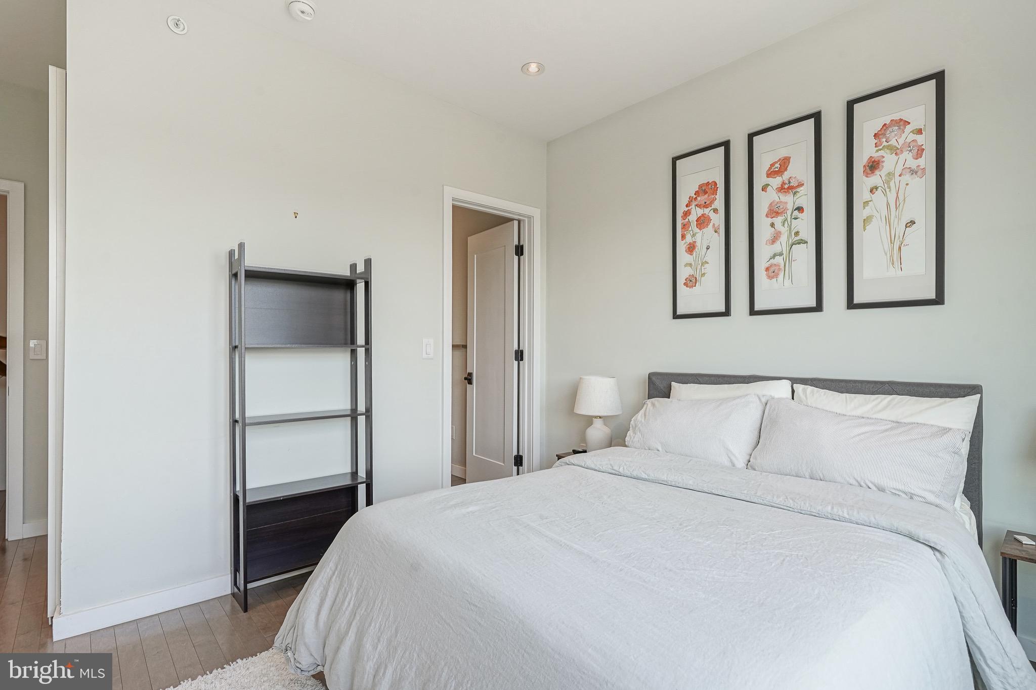 1124 Shackamaxon St #2