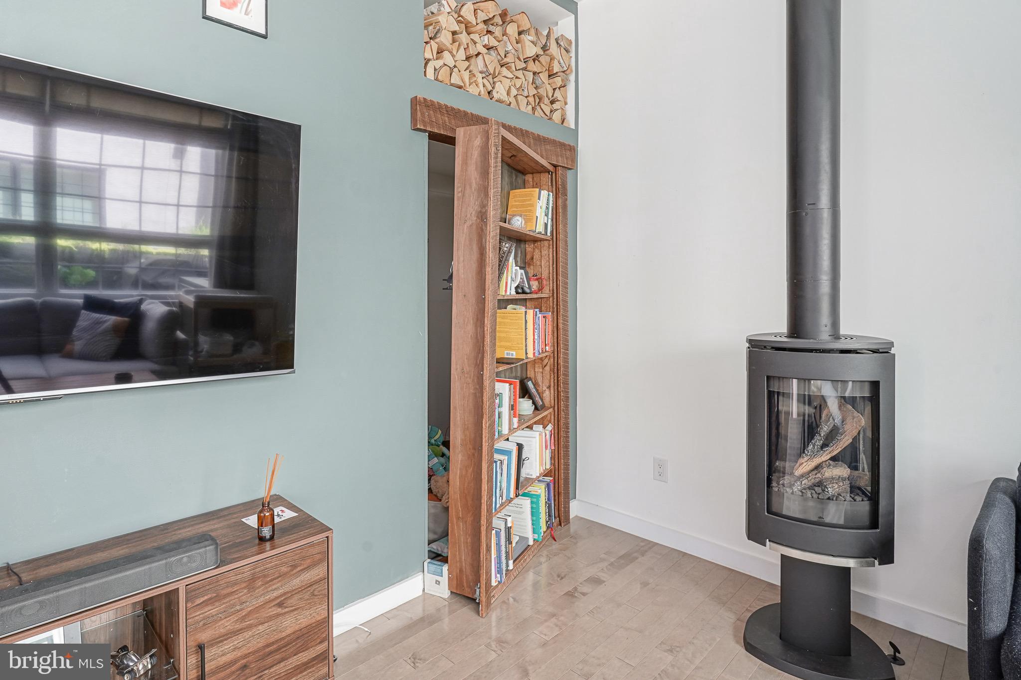 1124 Shackamaxon St #2