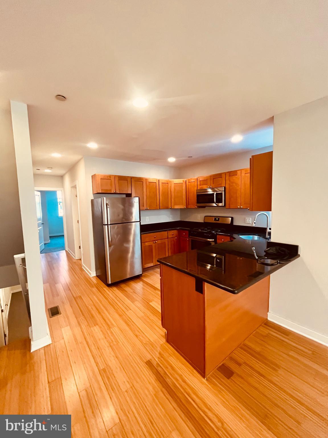 1610 CHRISTIAN STREET