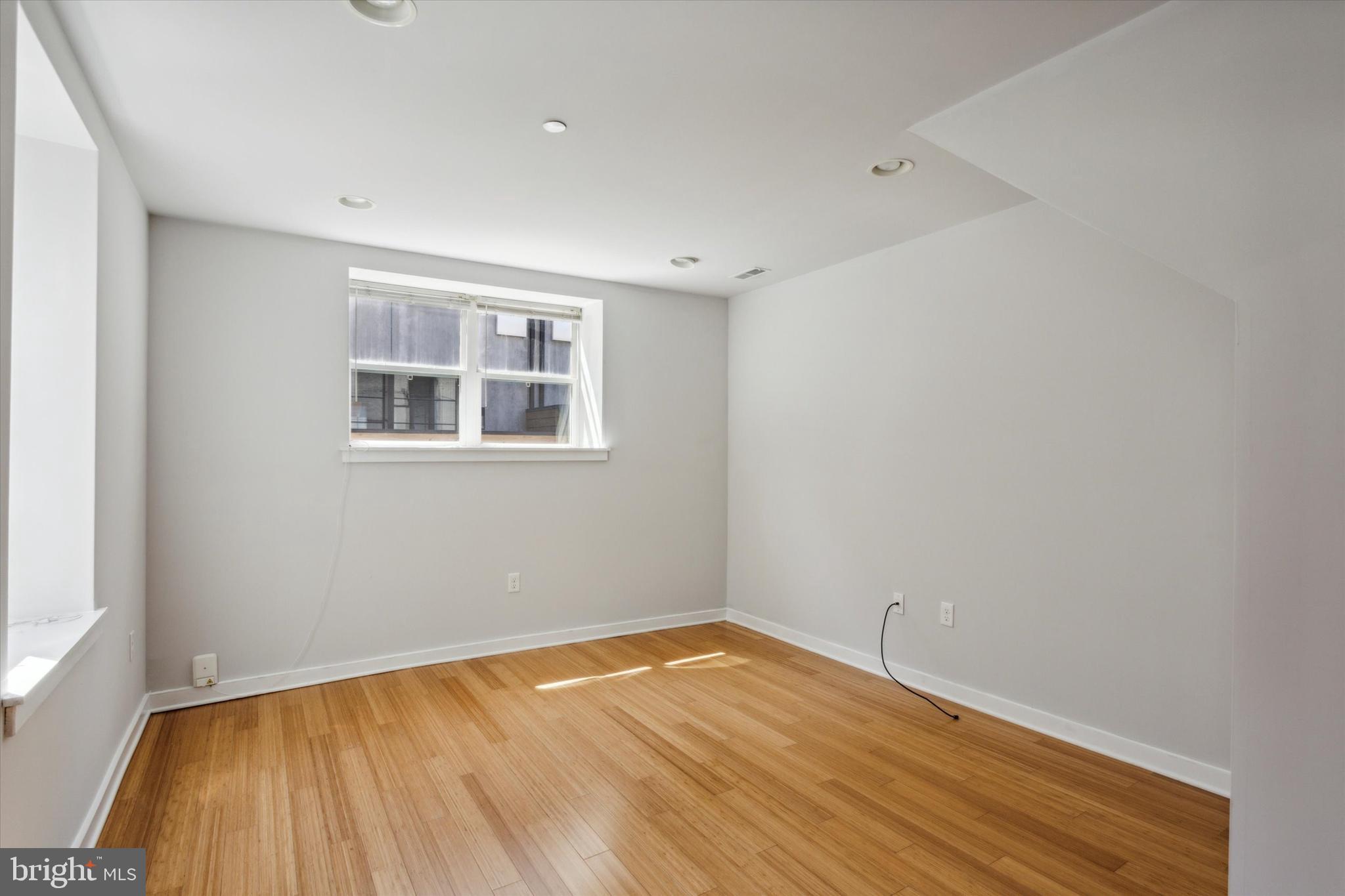 1610 CHRISTIAN STREET