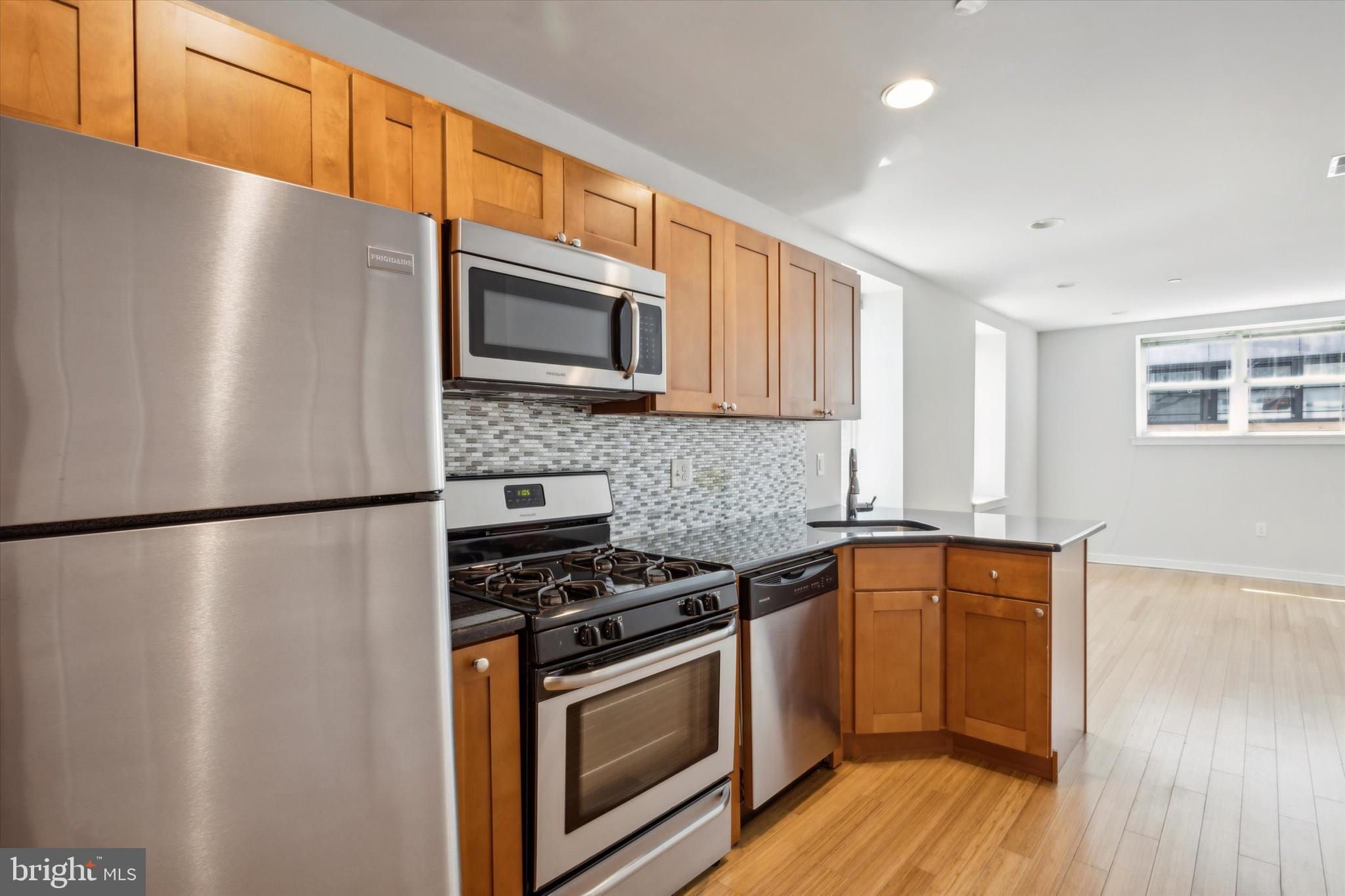 1610 CHRISTIAN STREET