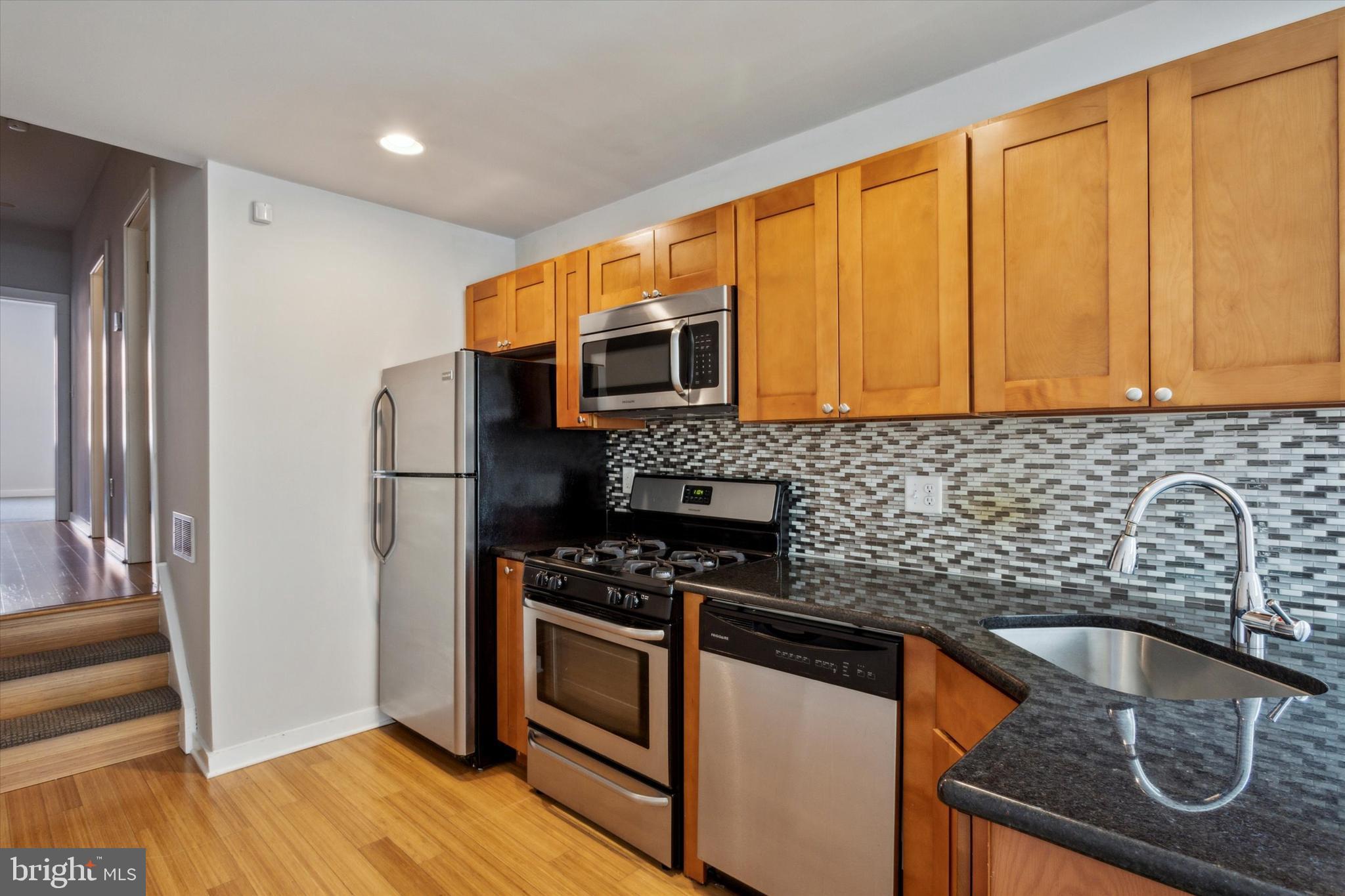 1610 CHRISTIAN STREET