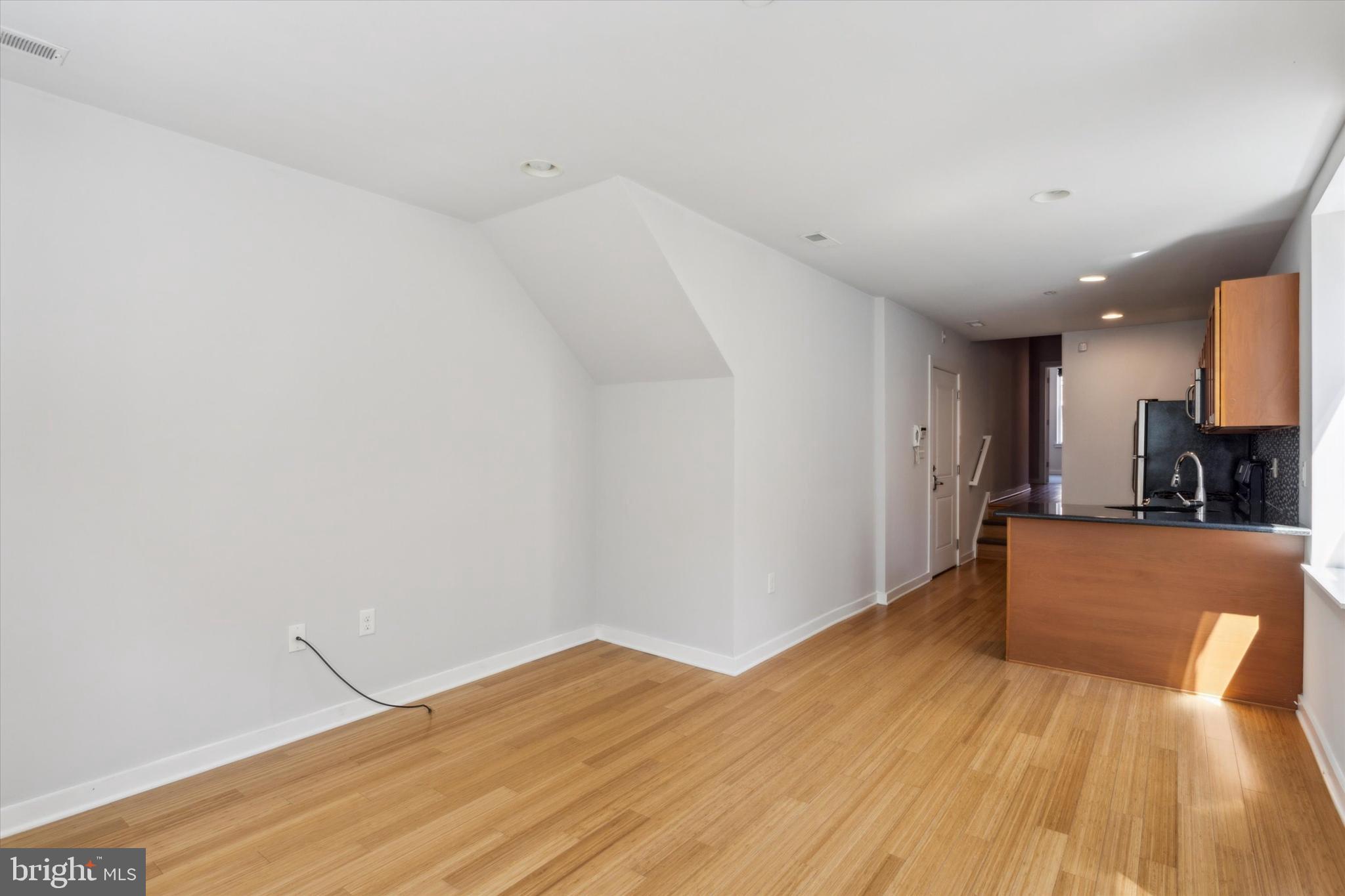 1610 CHRISTIAN STREET