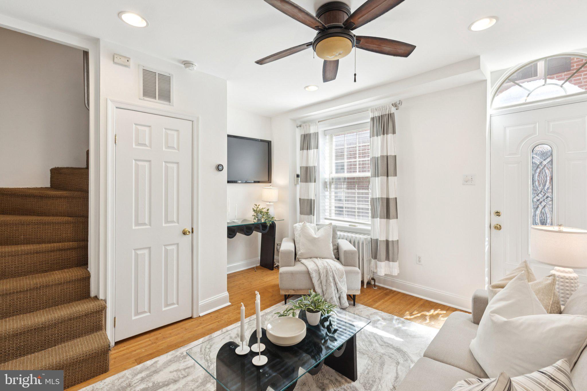 525 FITZWATER STREET 4