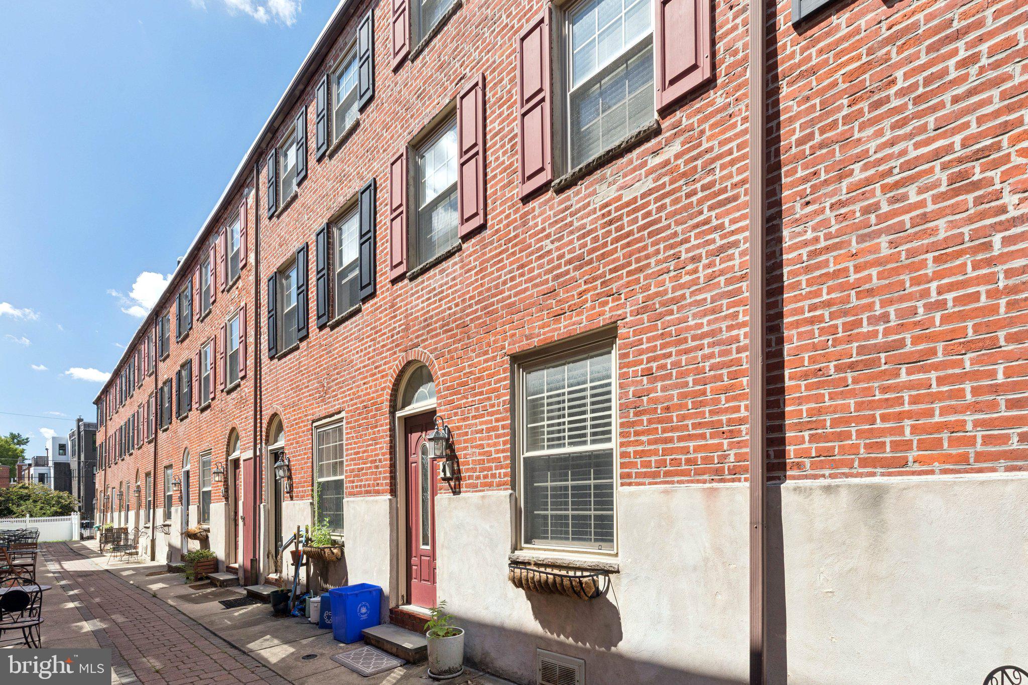 525 FITZWATER STREET 4