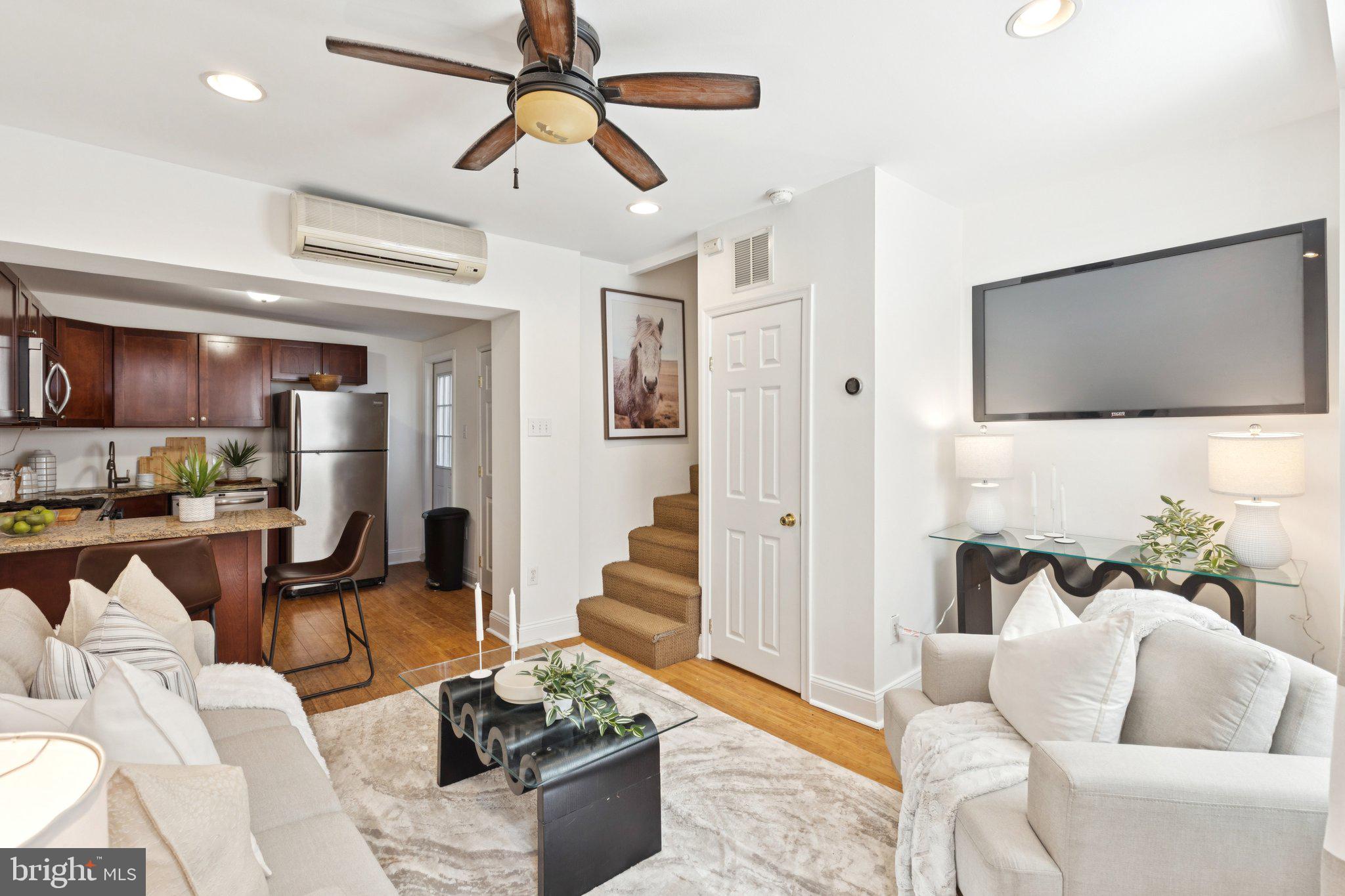 525 FITZWATER STREET 4