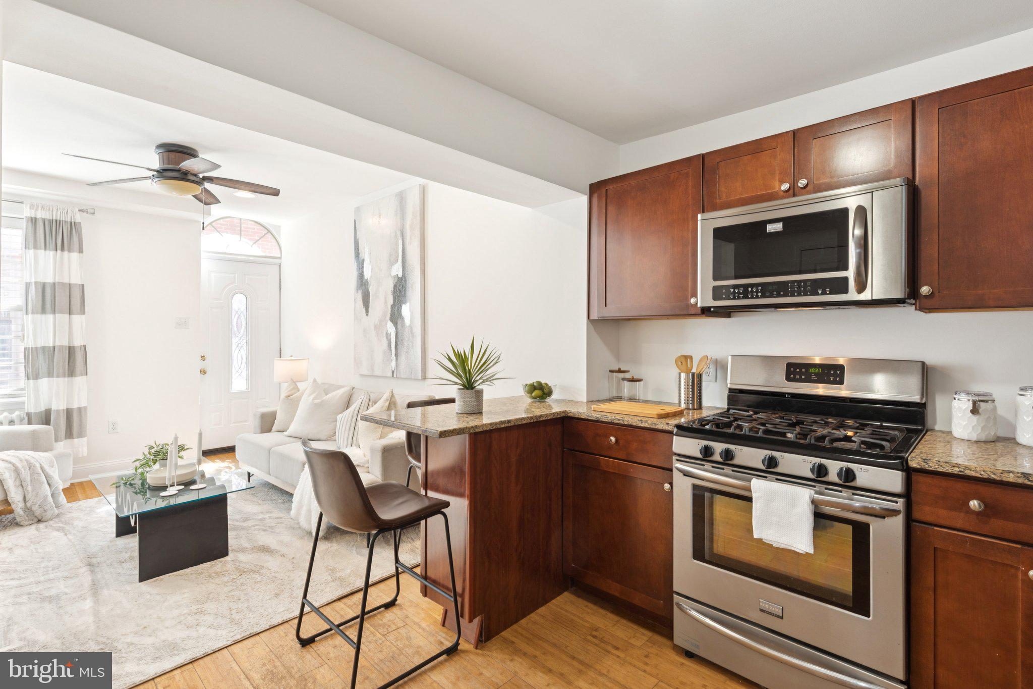 525 FITZWATER STREET 4