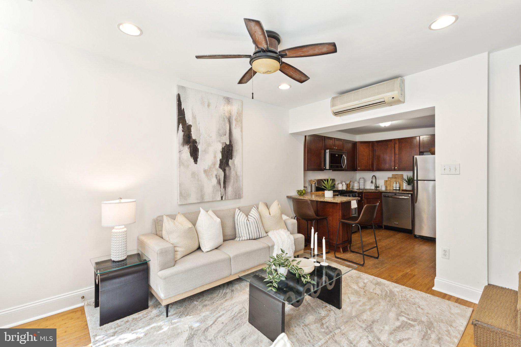 525 FITZWATER STREET 4