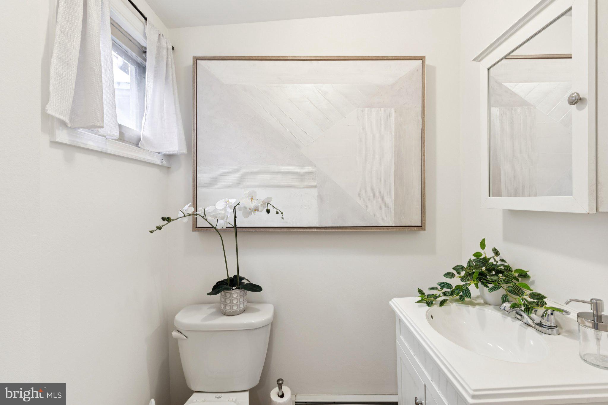 525 FITZWATER STREET 4