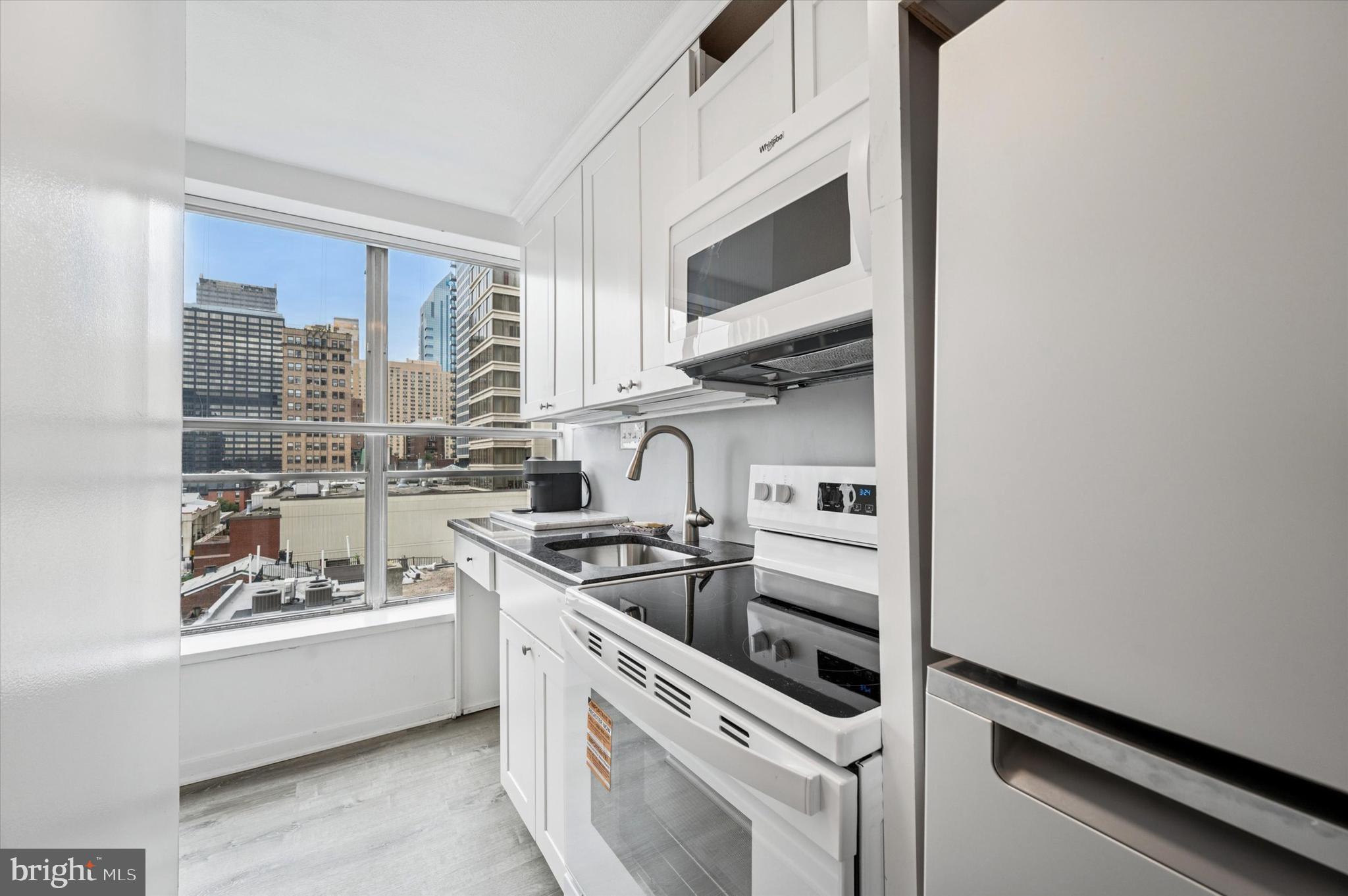 224 W RITTENHOUSE SQUARE 30 715A