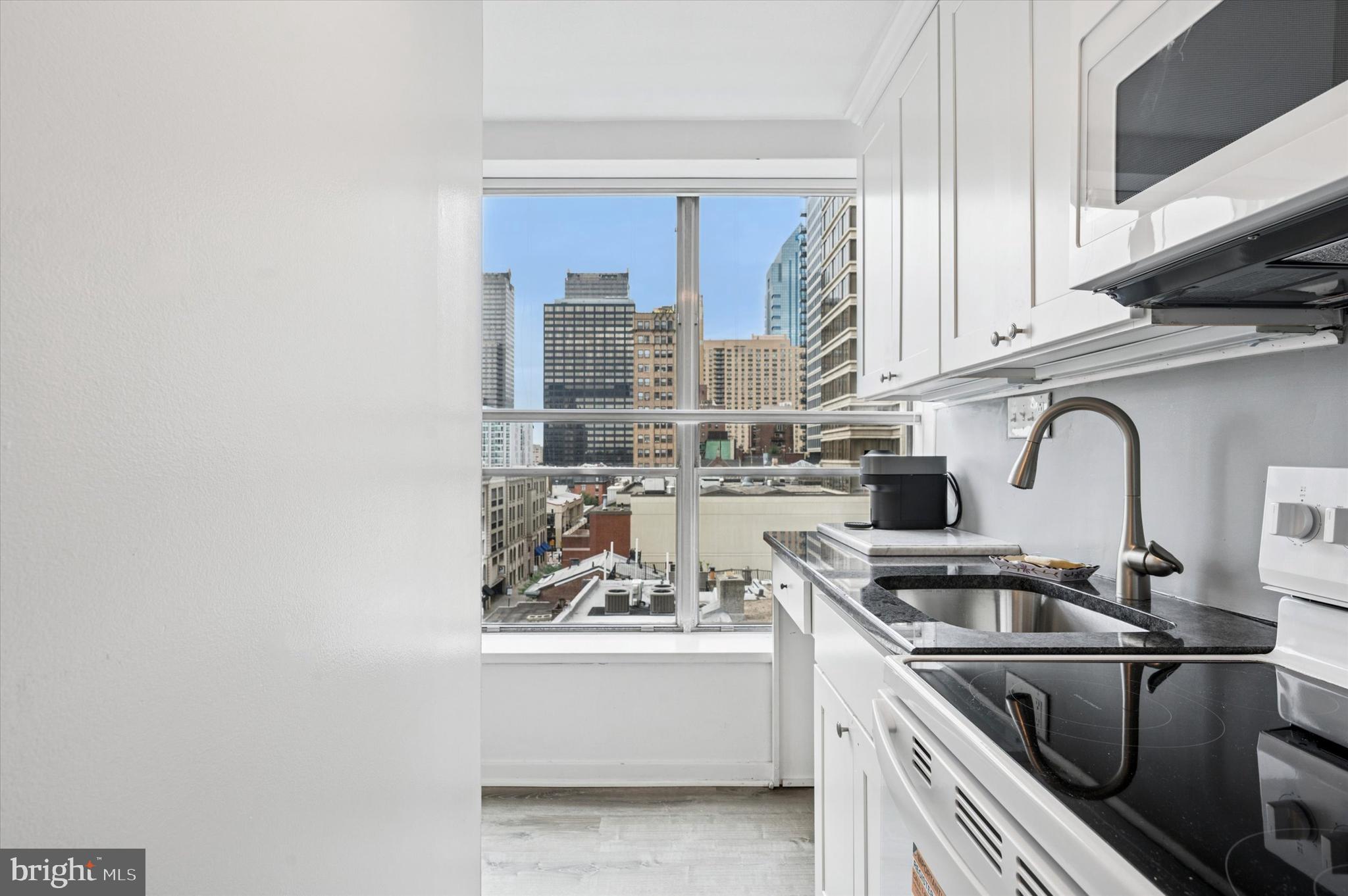 224 W RITTENHOUSE SQUARE 30 715A