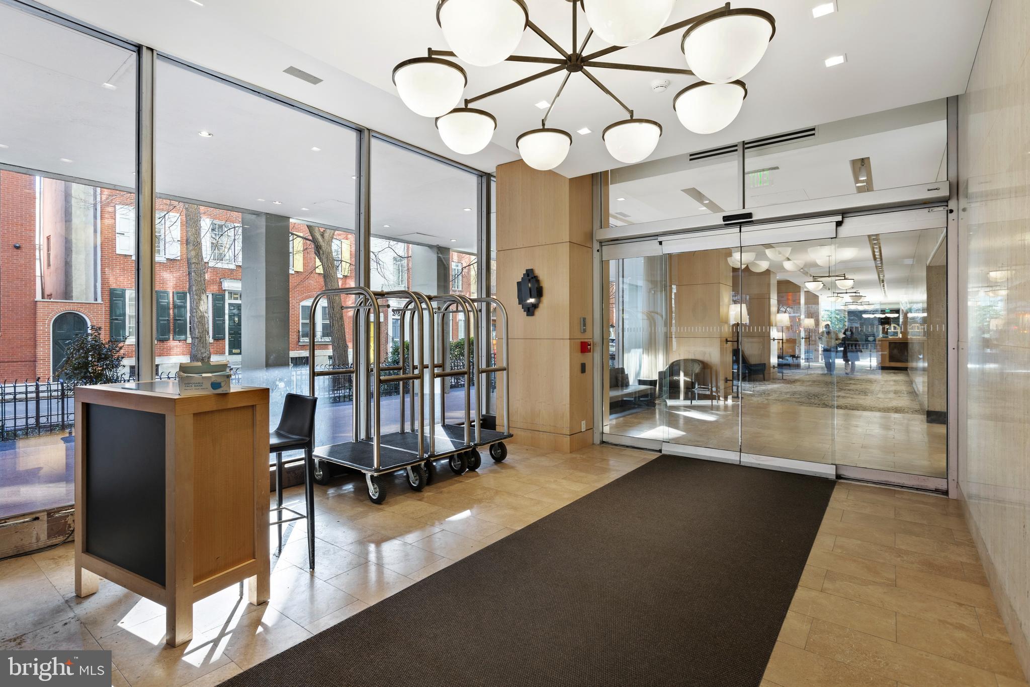 224 W RITTENHOUSE SQUARE 30 715A