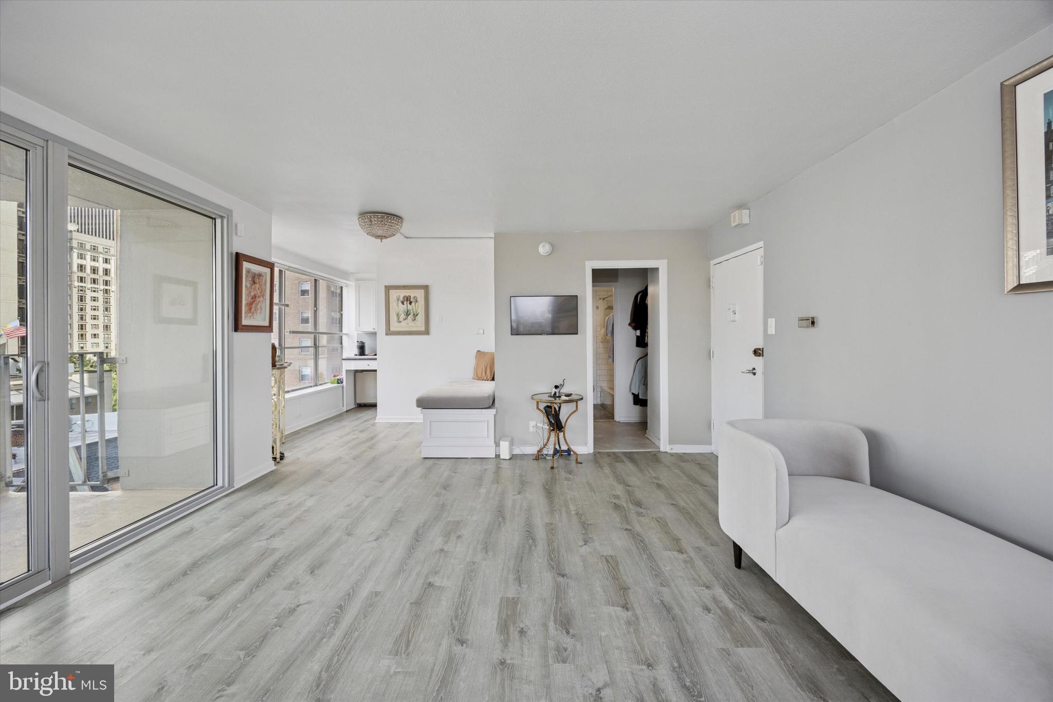 224 W RITTENHOUSE SQUARE 30 715A