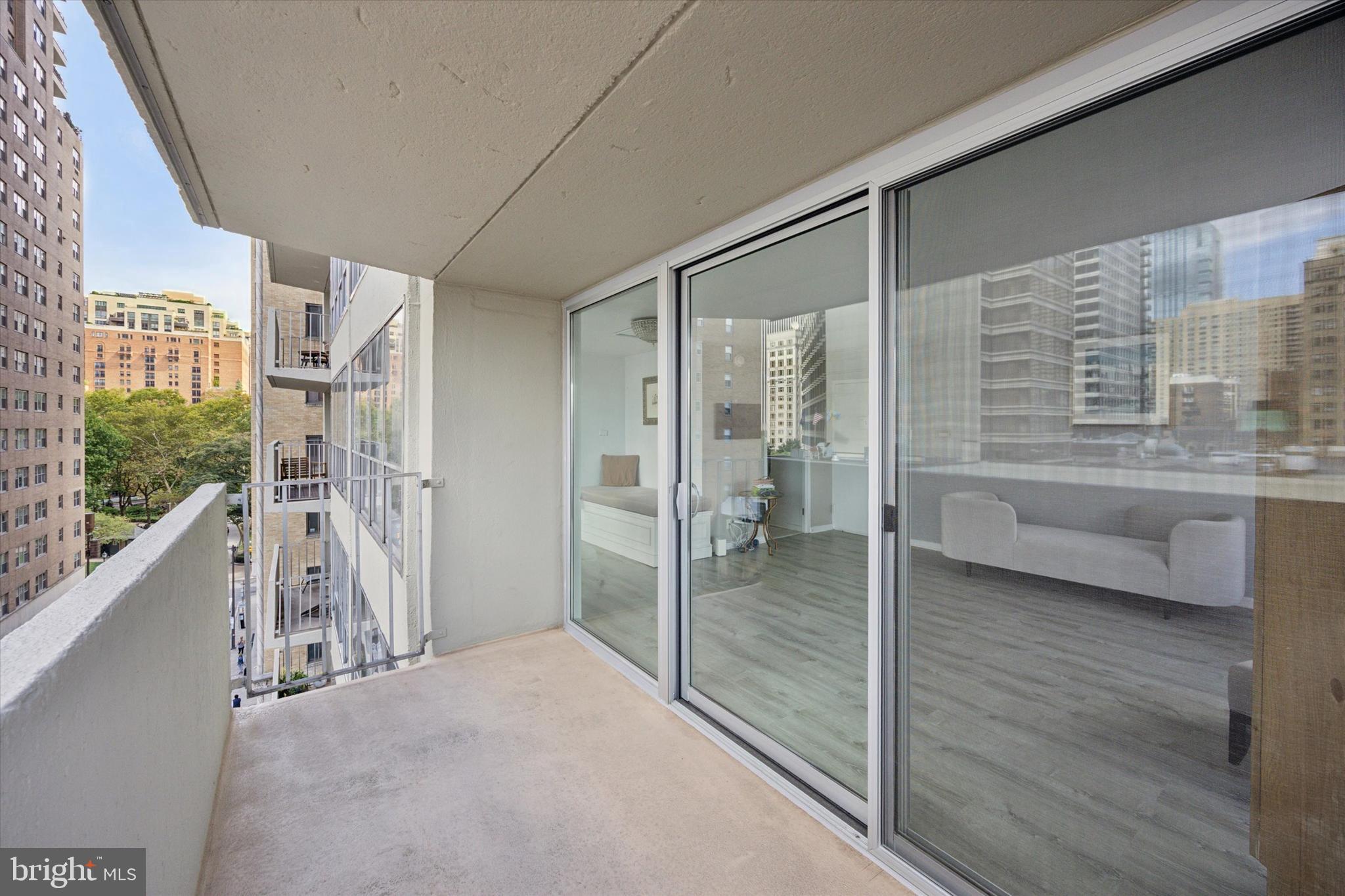 224 W RITTENHOUSE SQUARE 30 715A