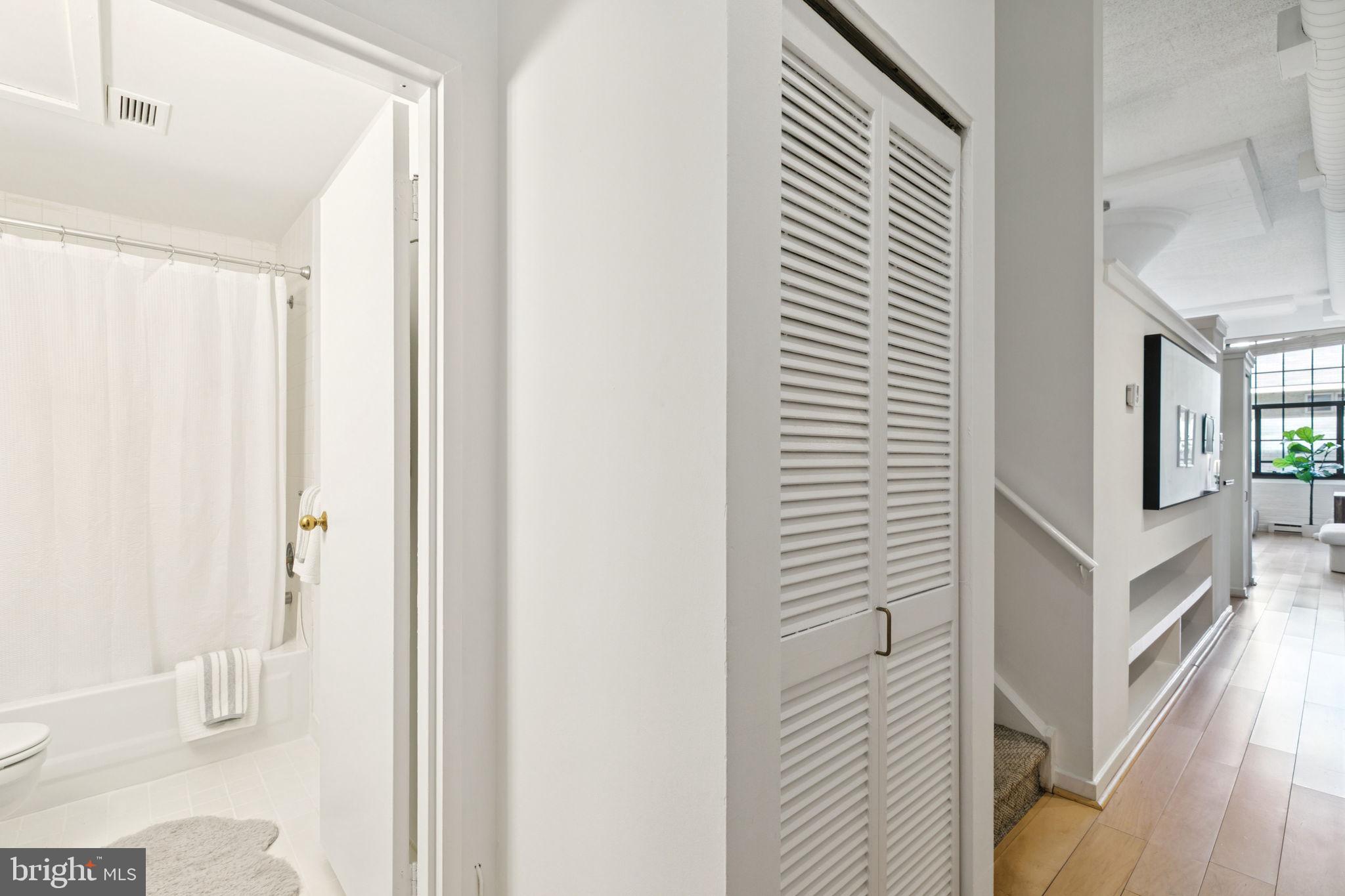 2429 LOCUST STREET 41 318