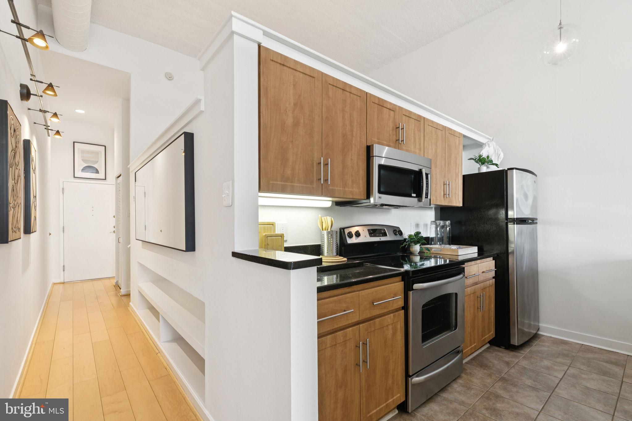 2429 LOCUST STREET 41 318