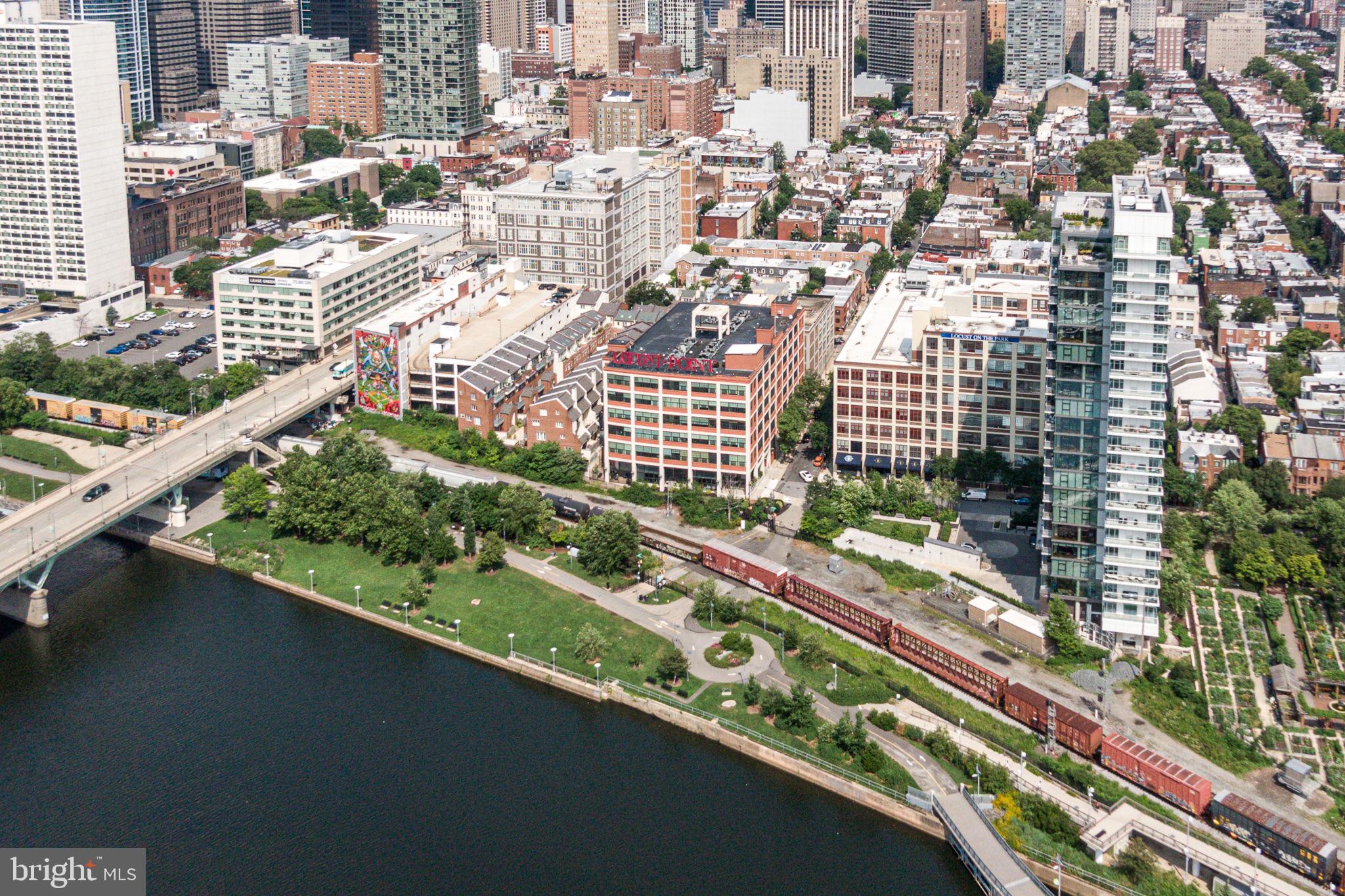 2429 LOCUST STREET 41 318