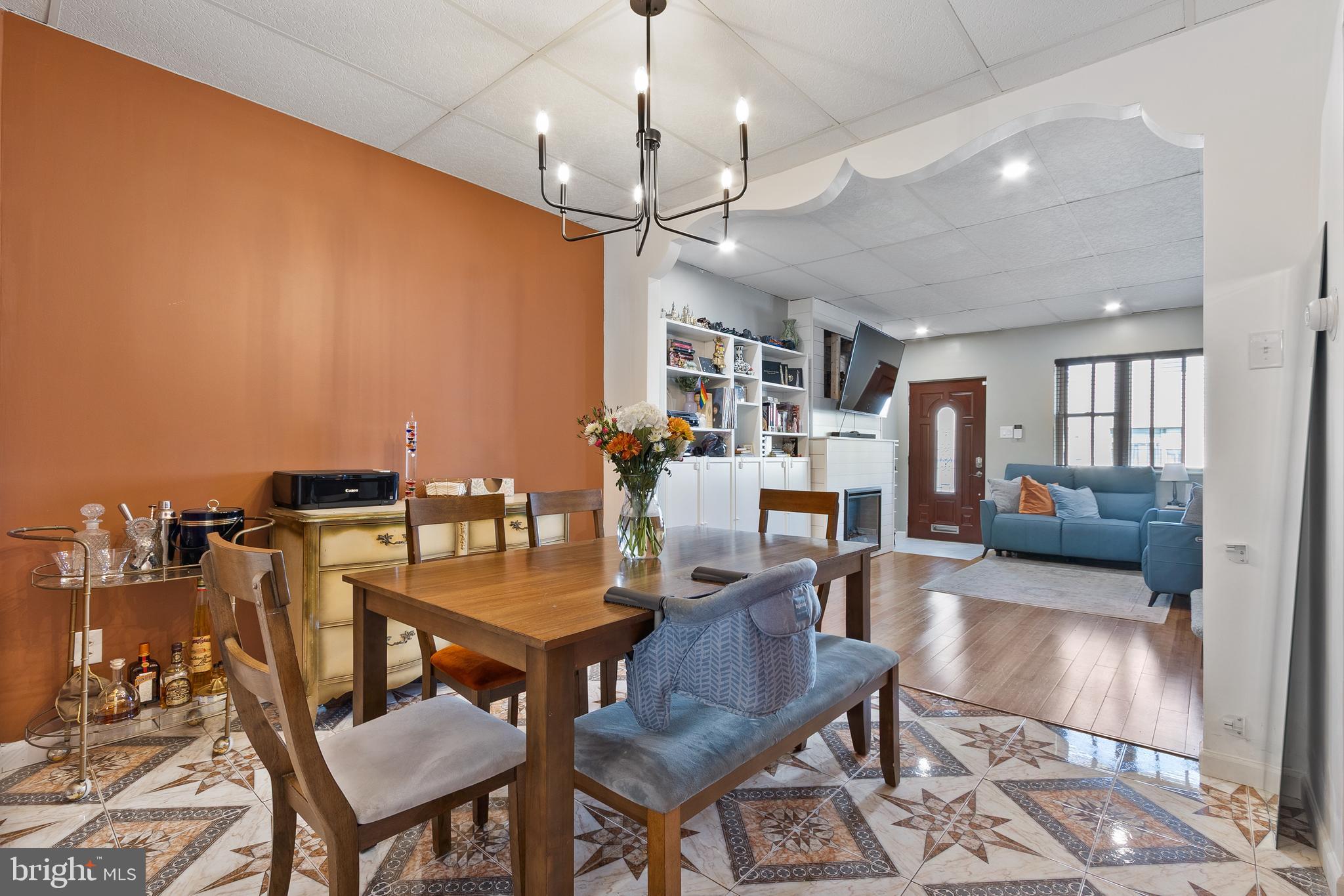 1106 W MOYAMENSING AVENUE