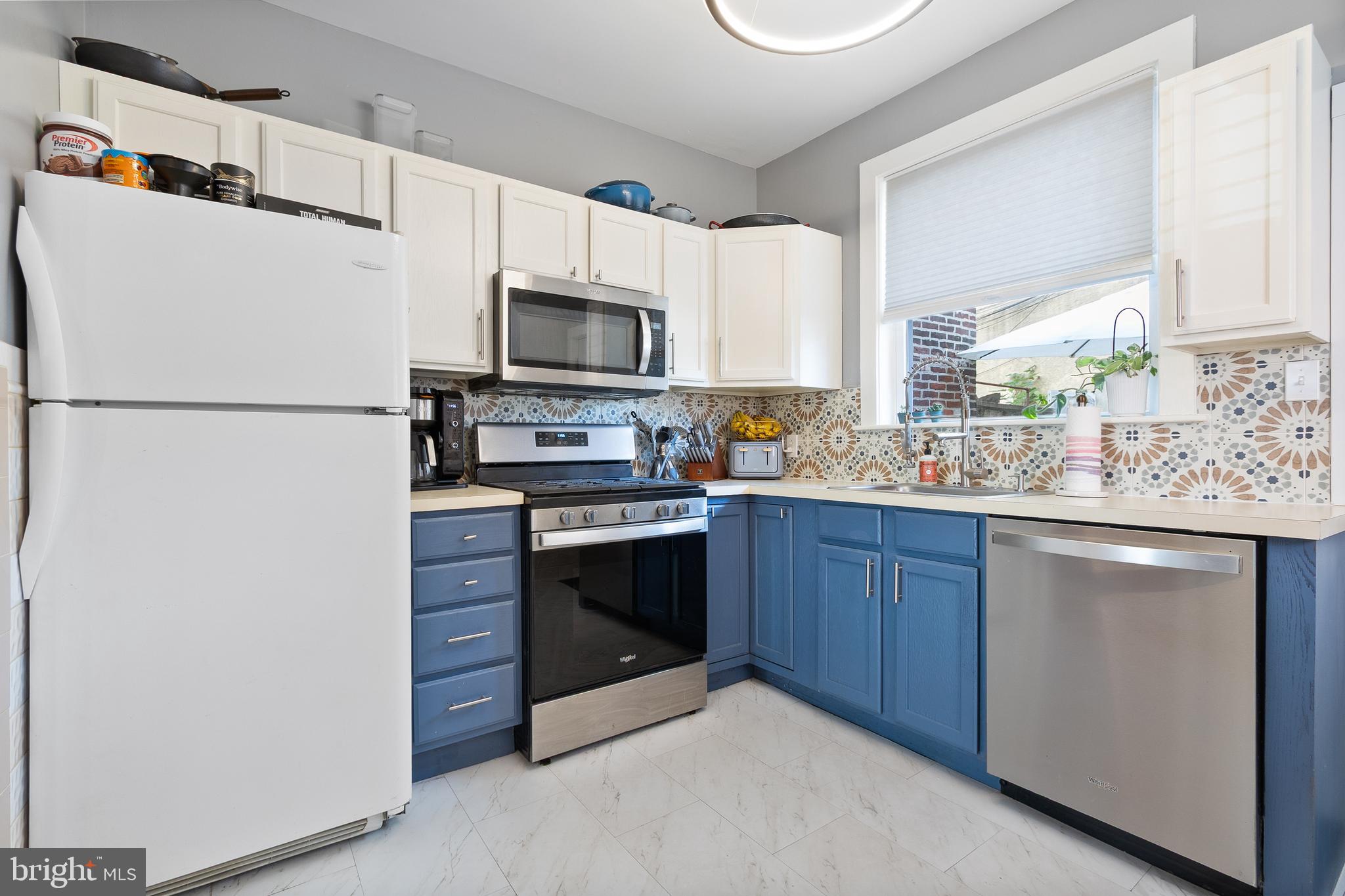 1106 W MOYAMENSING AVENUE