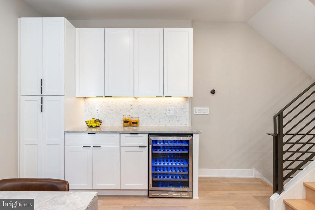 2103 LEAGUE CT