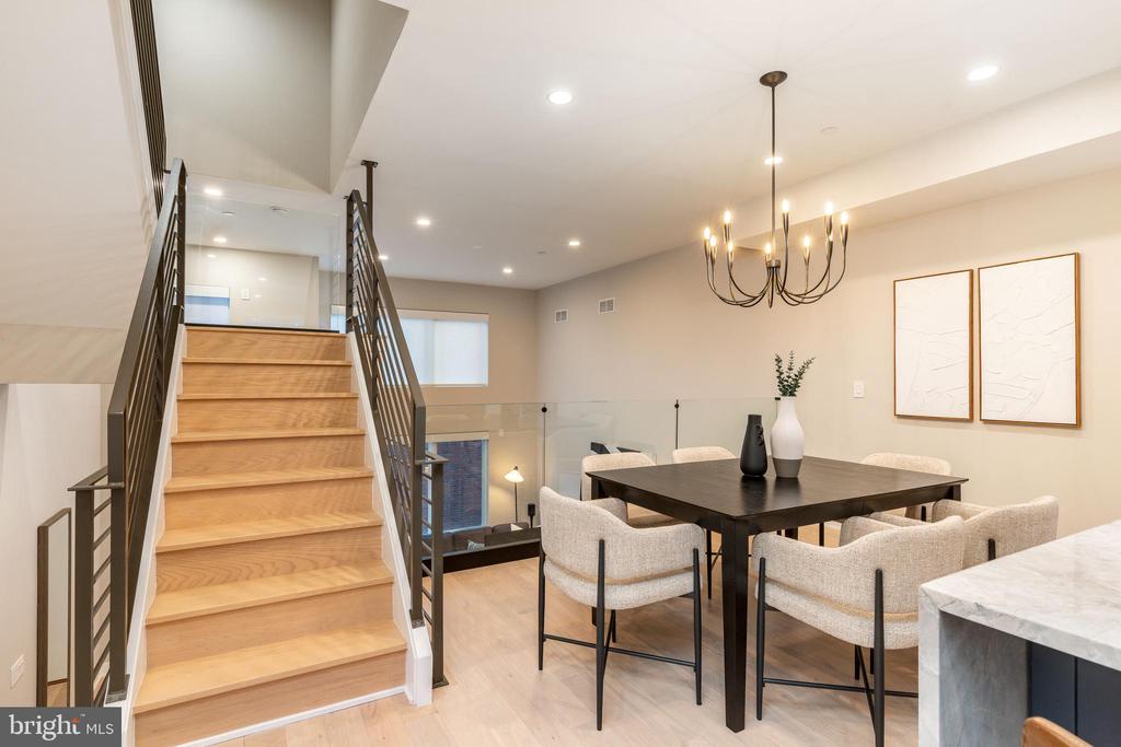 2103 LEAGUE CT